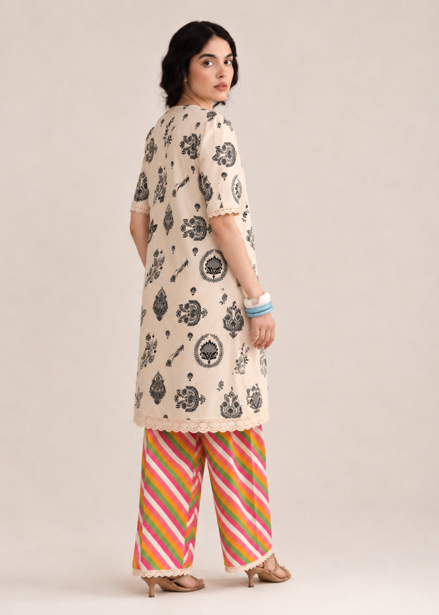 lawn Unstitched in Beige, multi