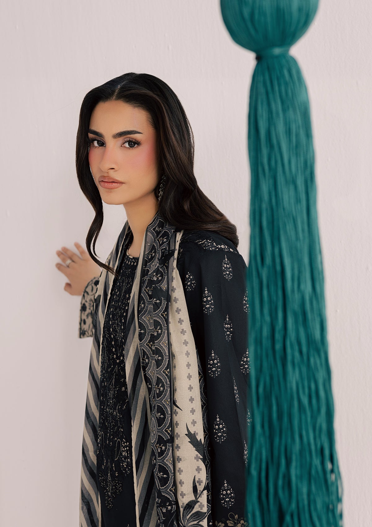 lawn Kurta Set in Jet black