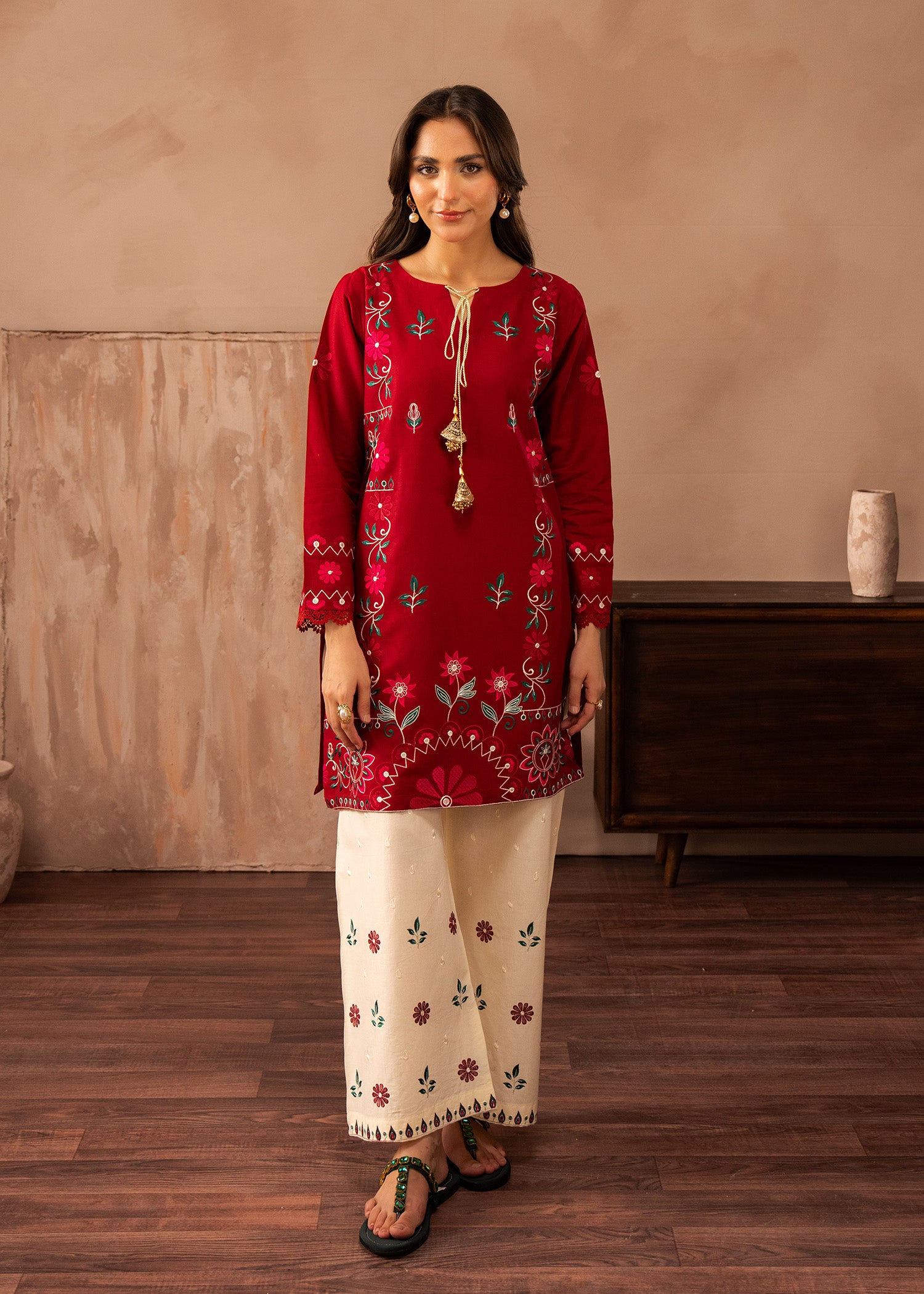lawn Kurta Set in White, red