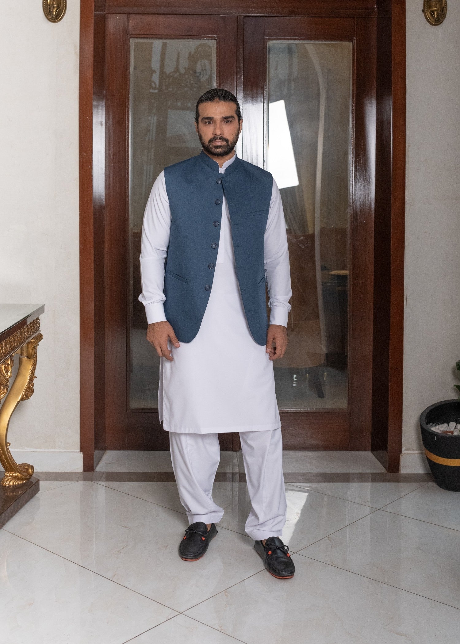 rayon Waistcoat in Royal blue