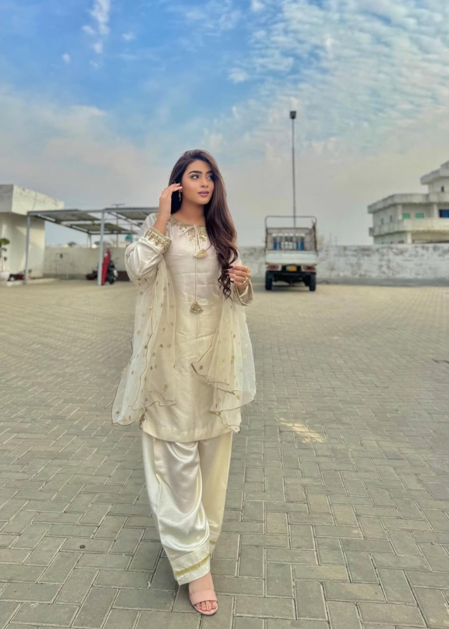 thai silk Kurta Set in Off-white