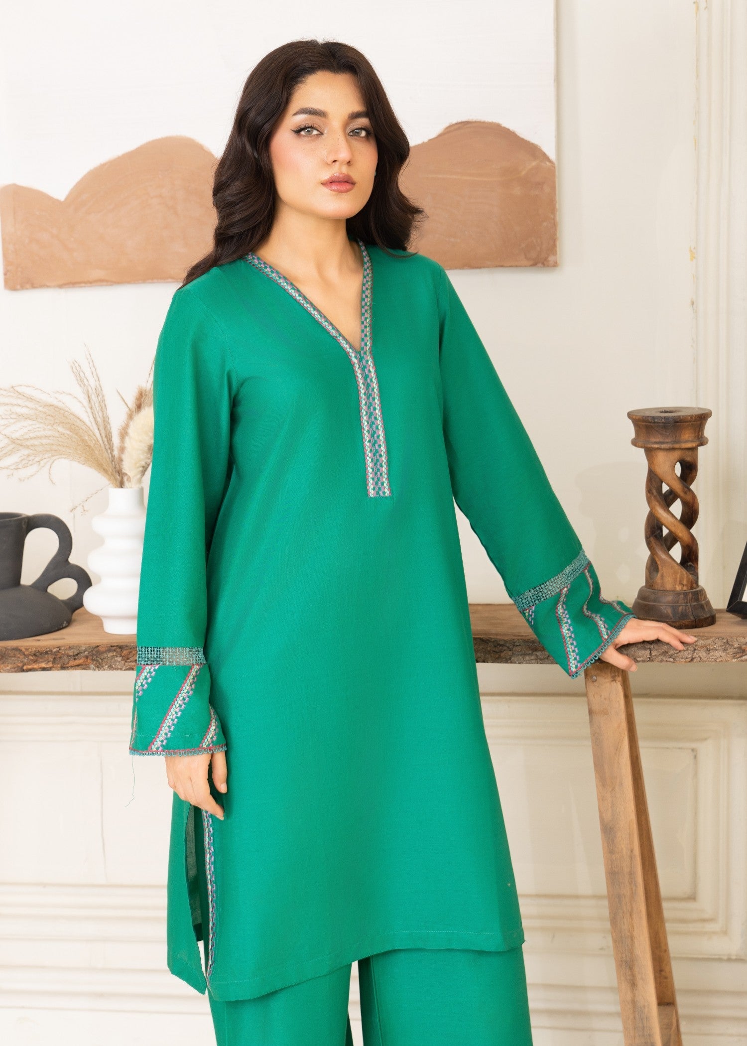 lawn Kurta Set in Jungle green