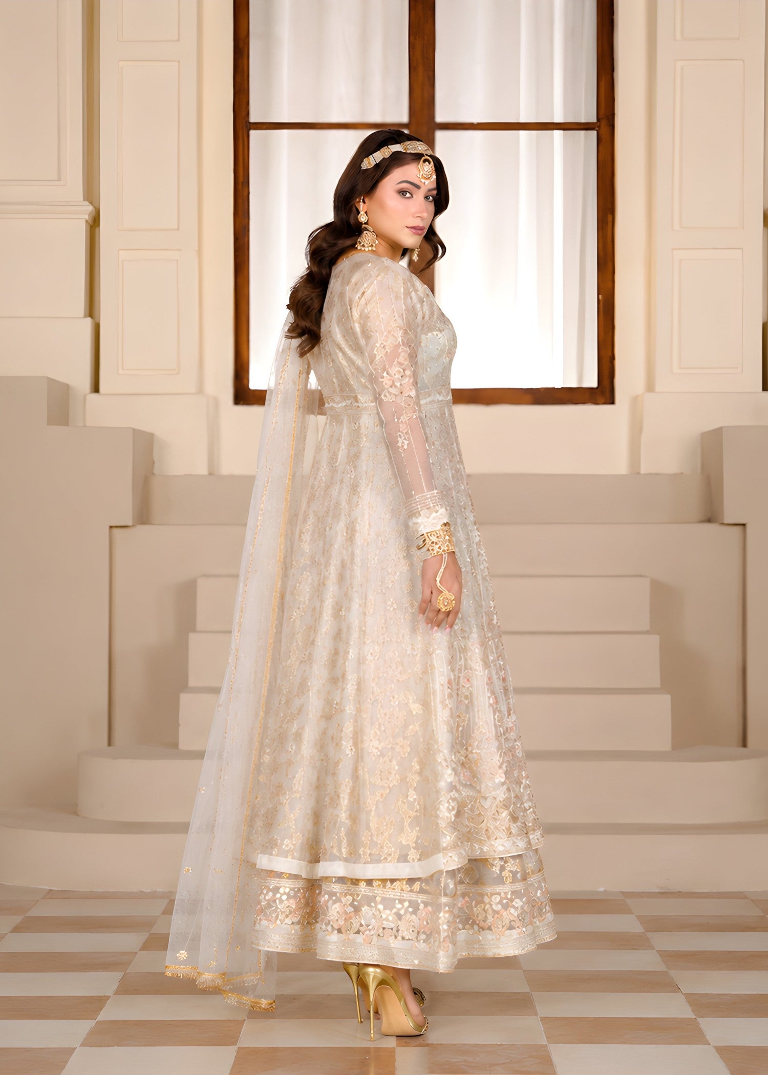 zari organza Maxi in Gold, floral white, rose pink