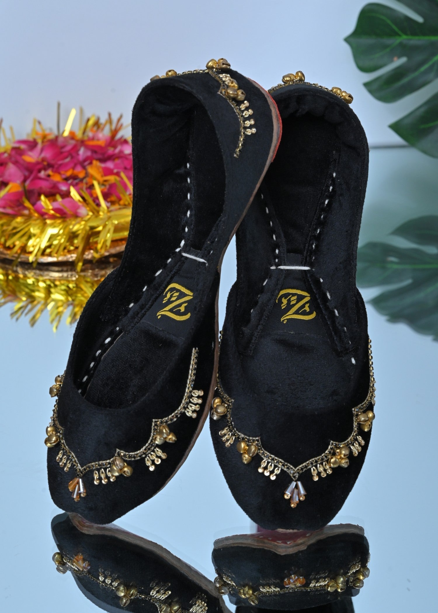 Khussa in Black by - High Quality Women Khussa BNL9503