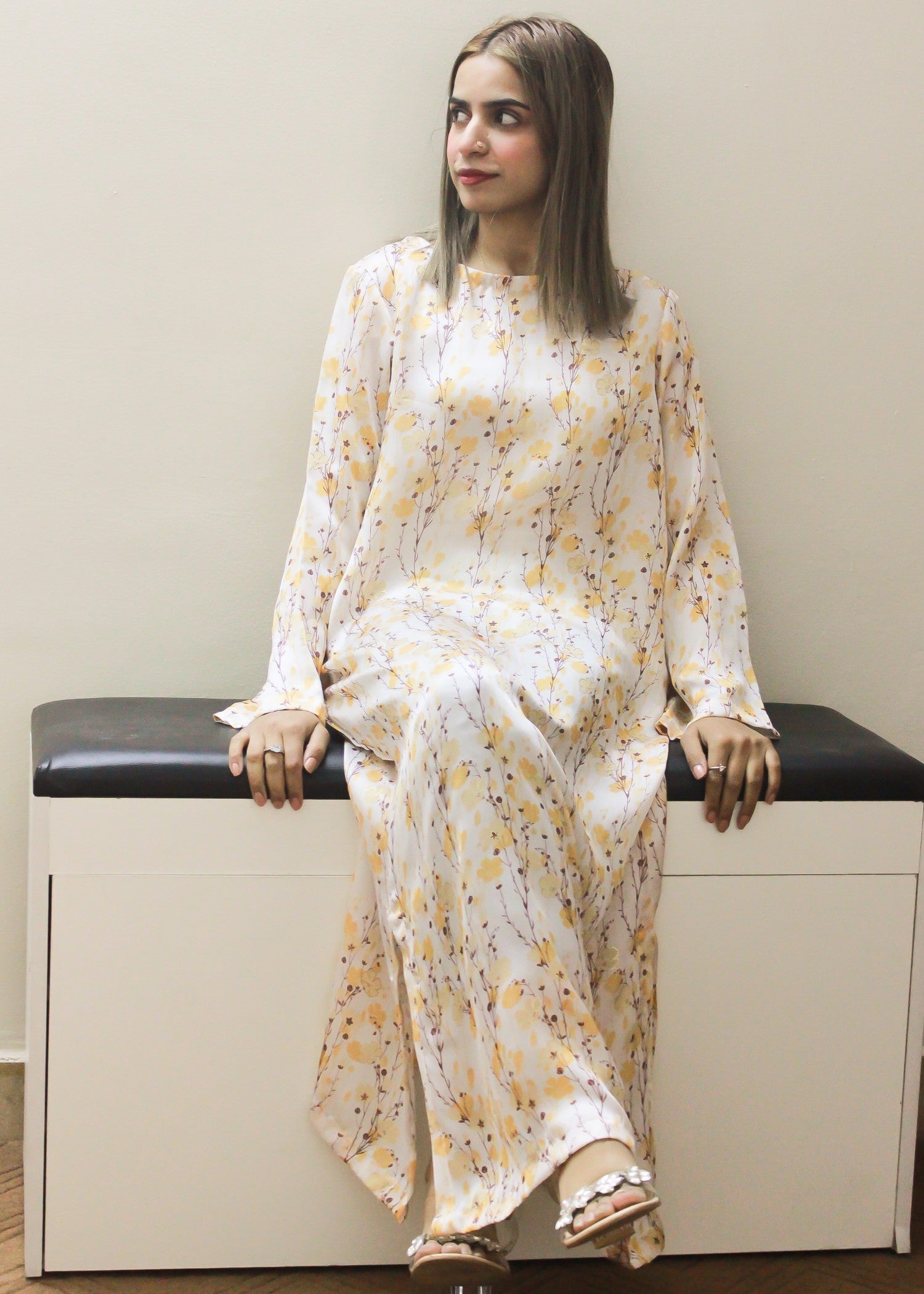silk Kaftan in Lemon, off-white, butter