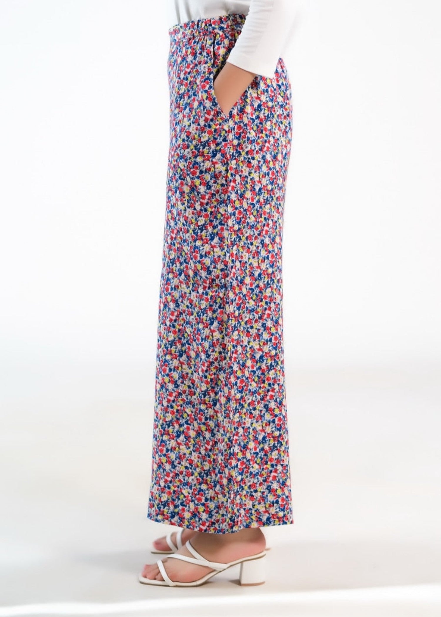 crepe Trousers in Multi