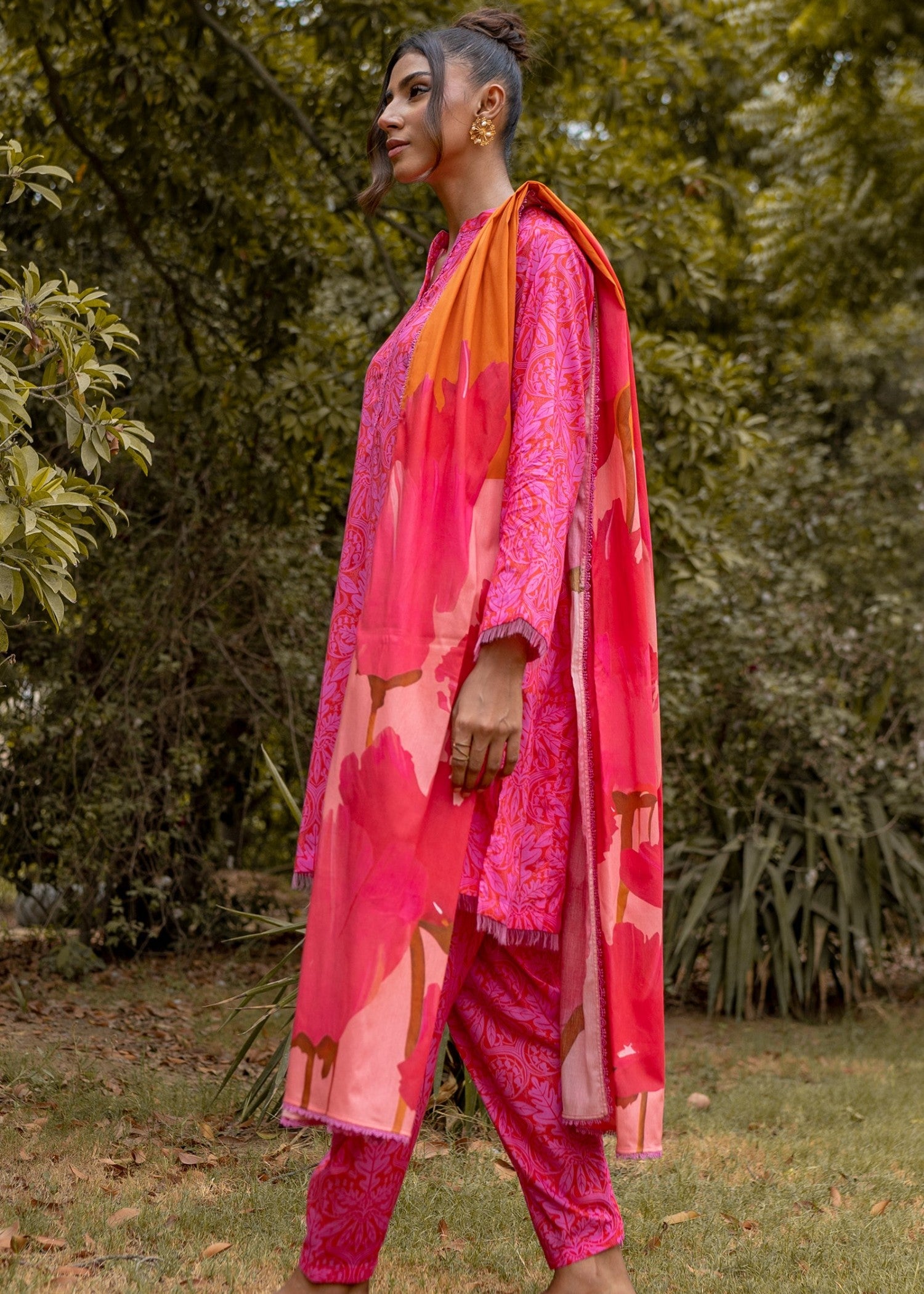 poly lawn Kurta Set in Shocking pink