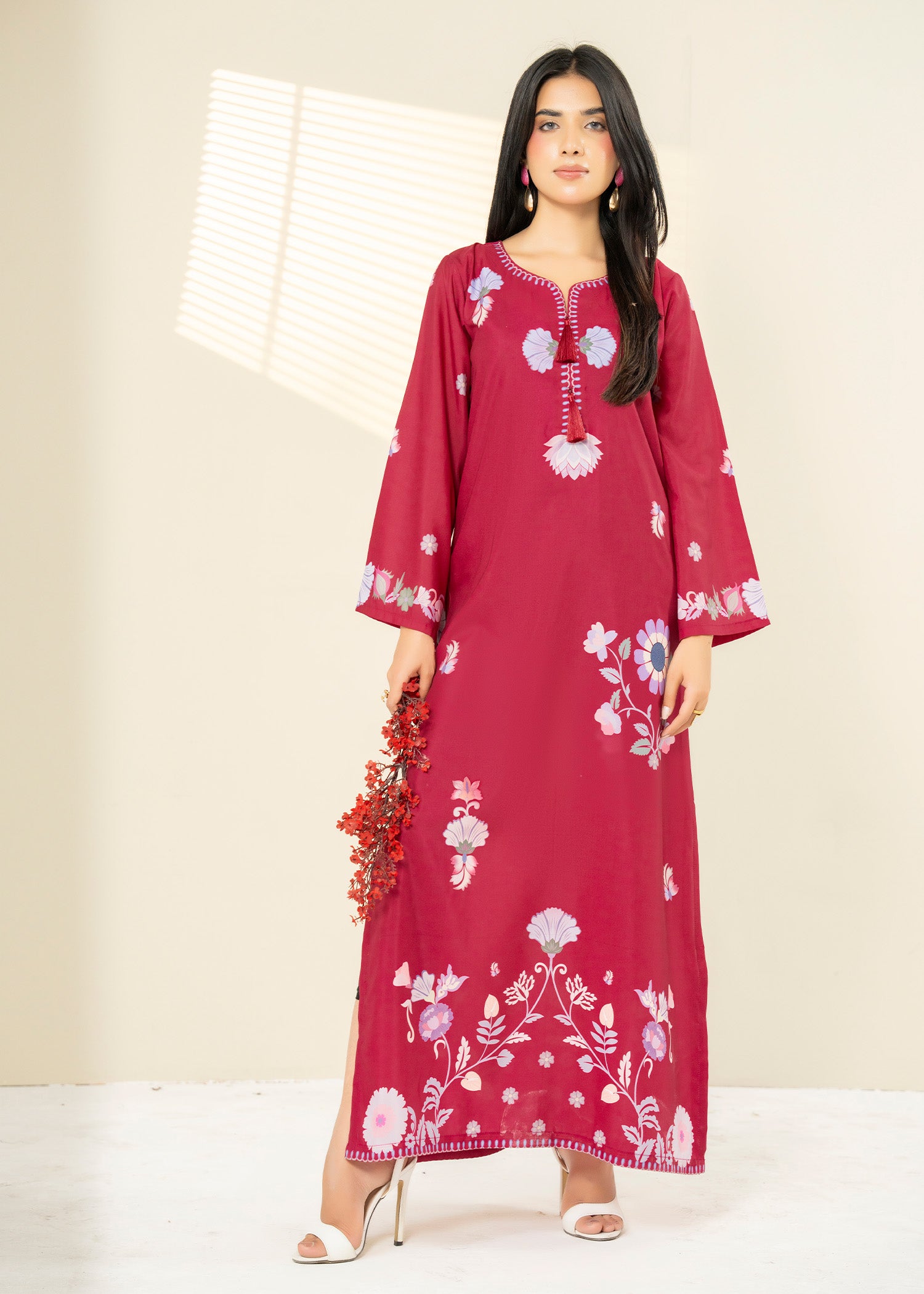 lawn Kaftan in Maroon