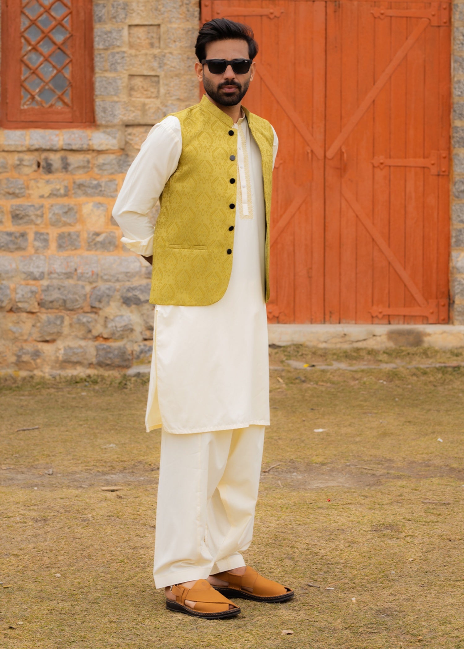 wash & wear Waistcoat in Mellow yellow