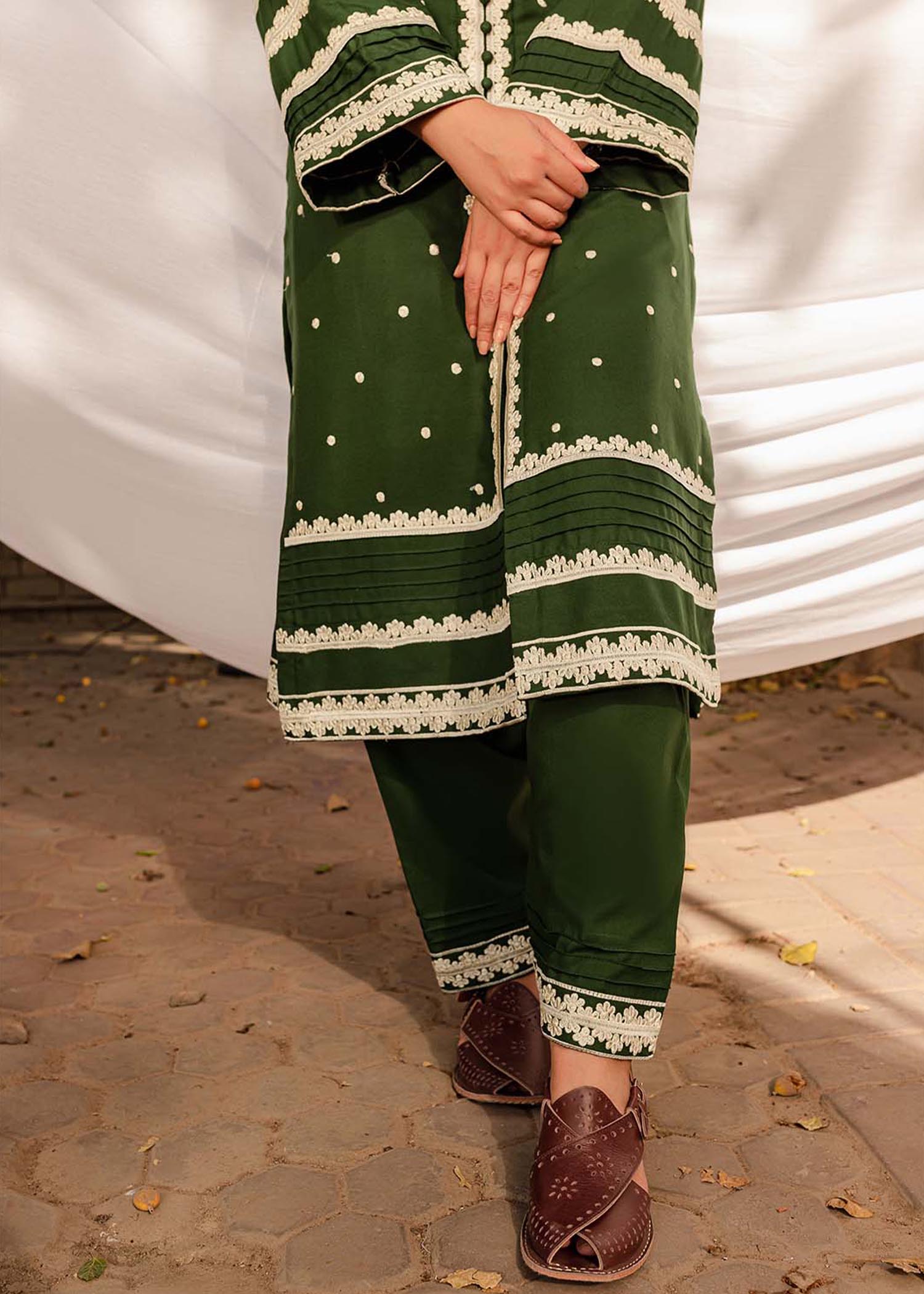 linen Kurti in Dark green