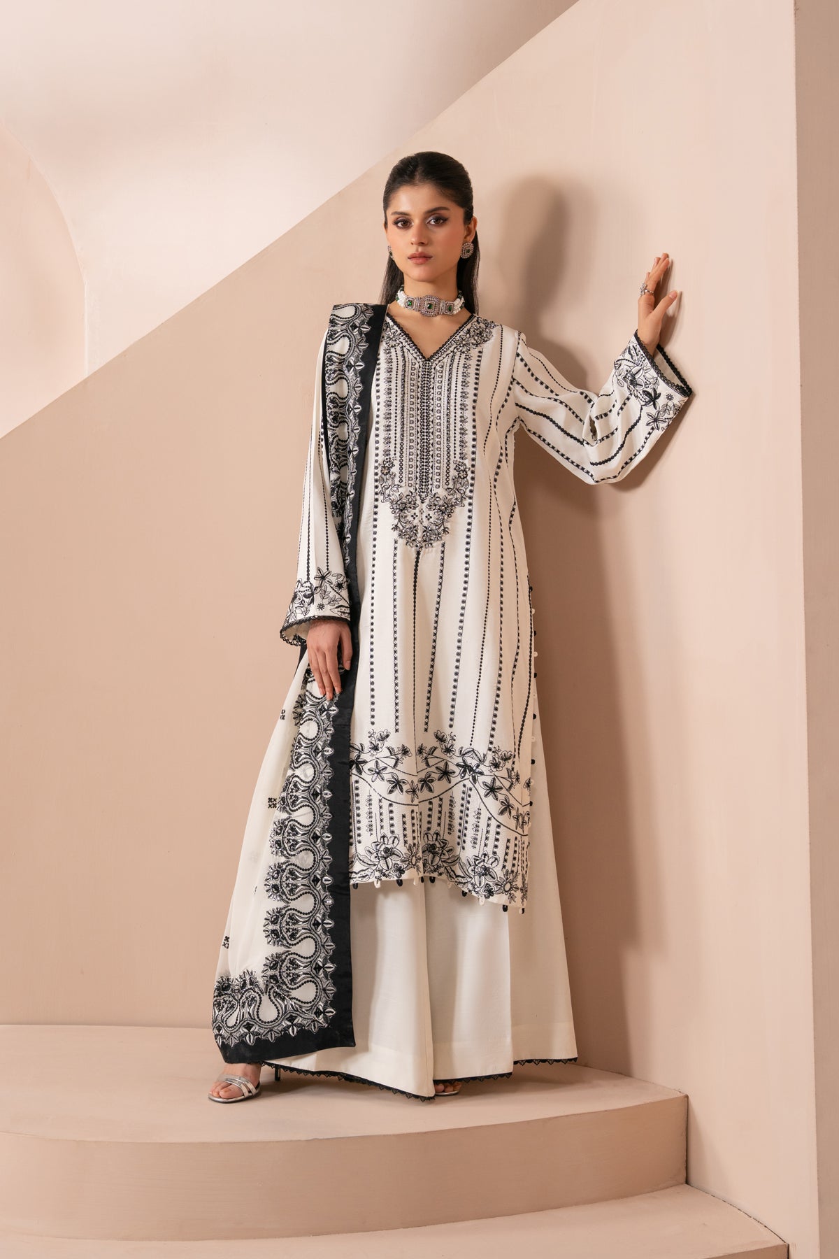 Zaeva Luxury Festive Formals – OMAVI