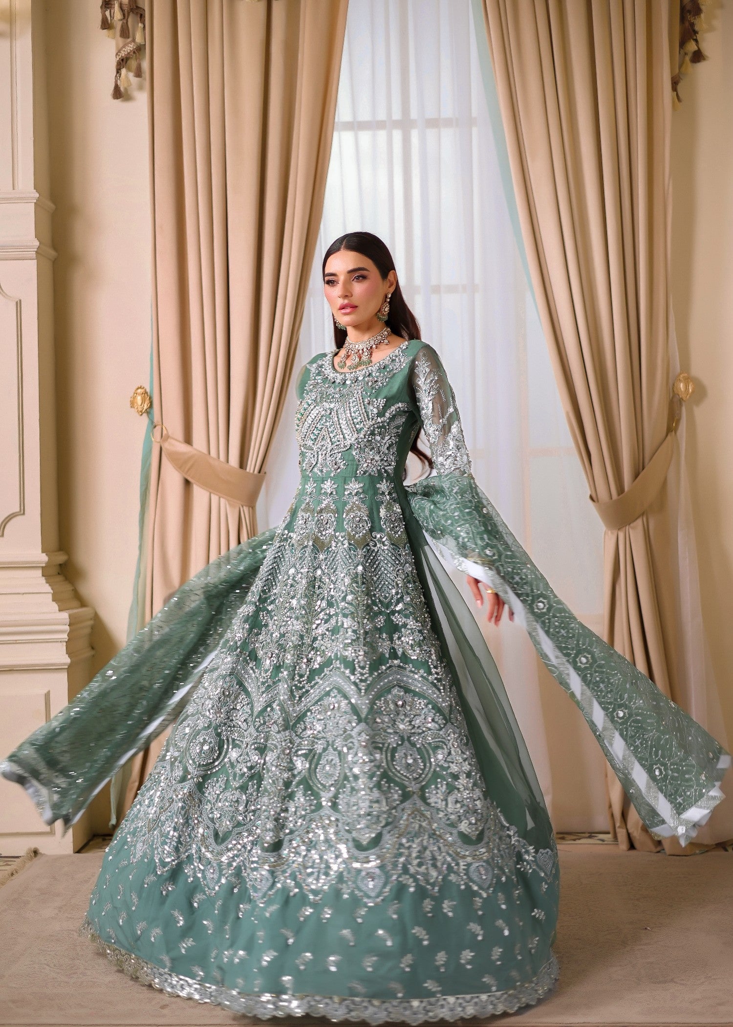 organza Maxi in Parrot green