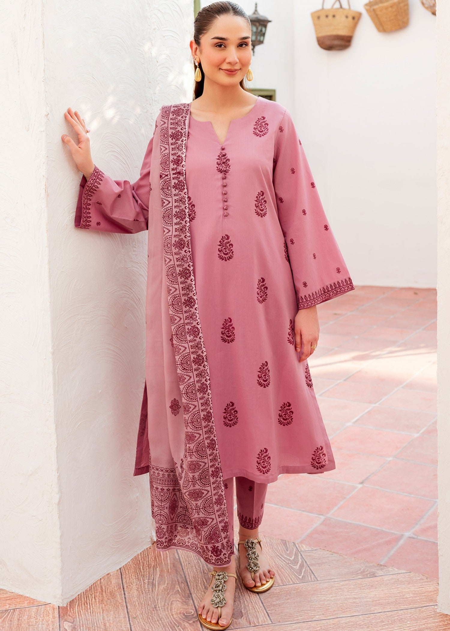 lawn cotton Kurta Set in Mauve pink