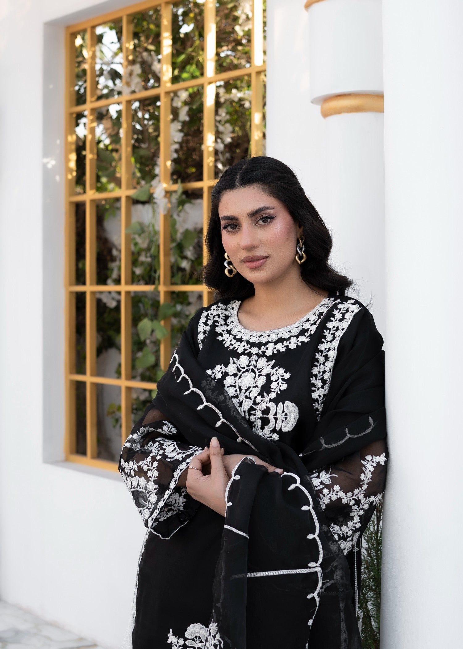 organza Kurta Set in Black, white