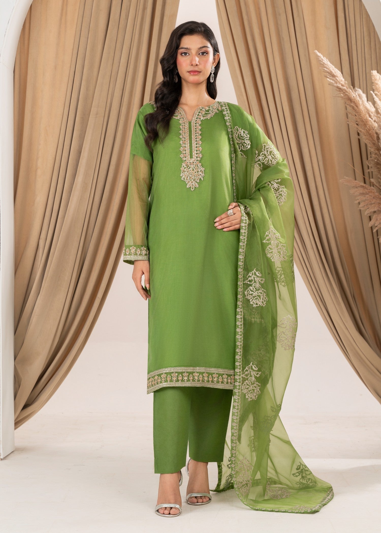 organza Kurta Set in Kelly green