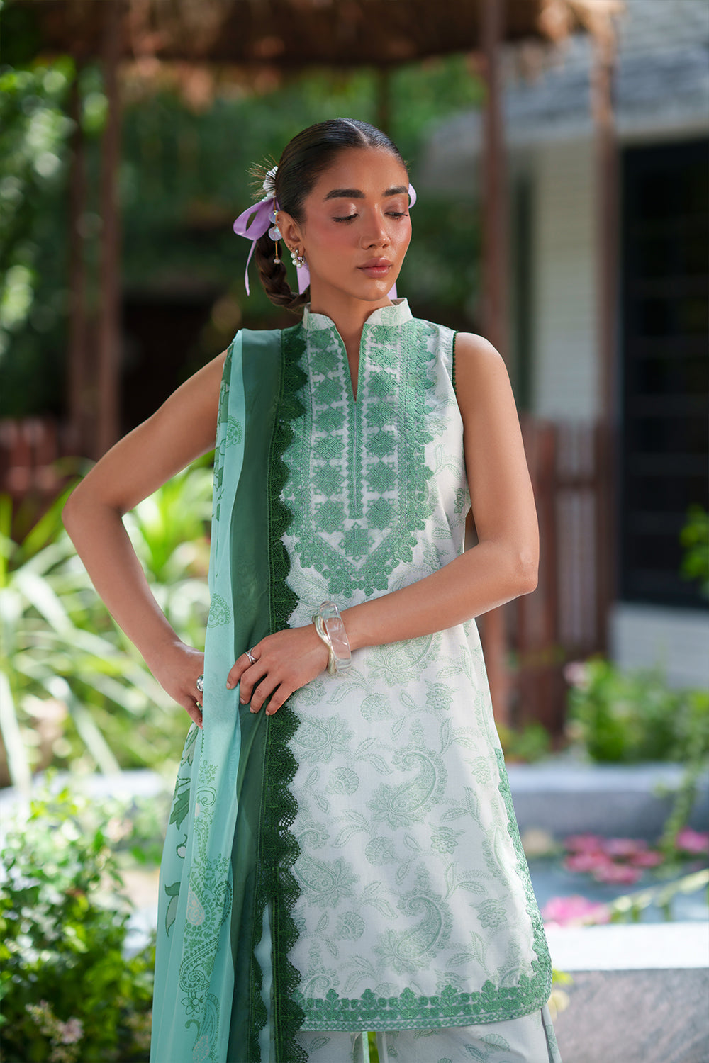 Laanem Luxury Lawn – ZAREEN-B-SRL26-06