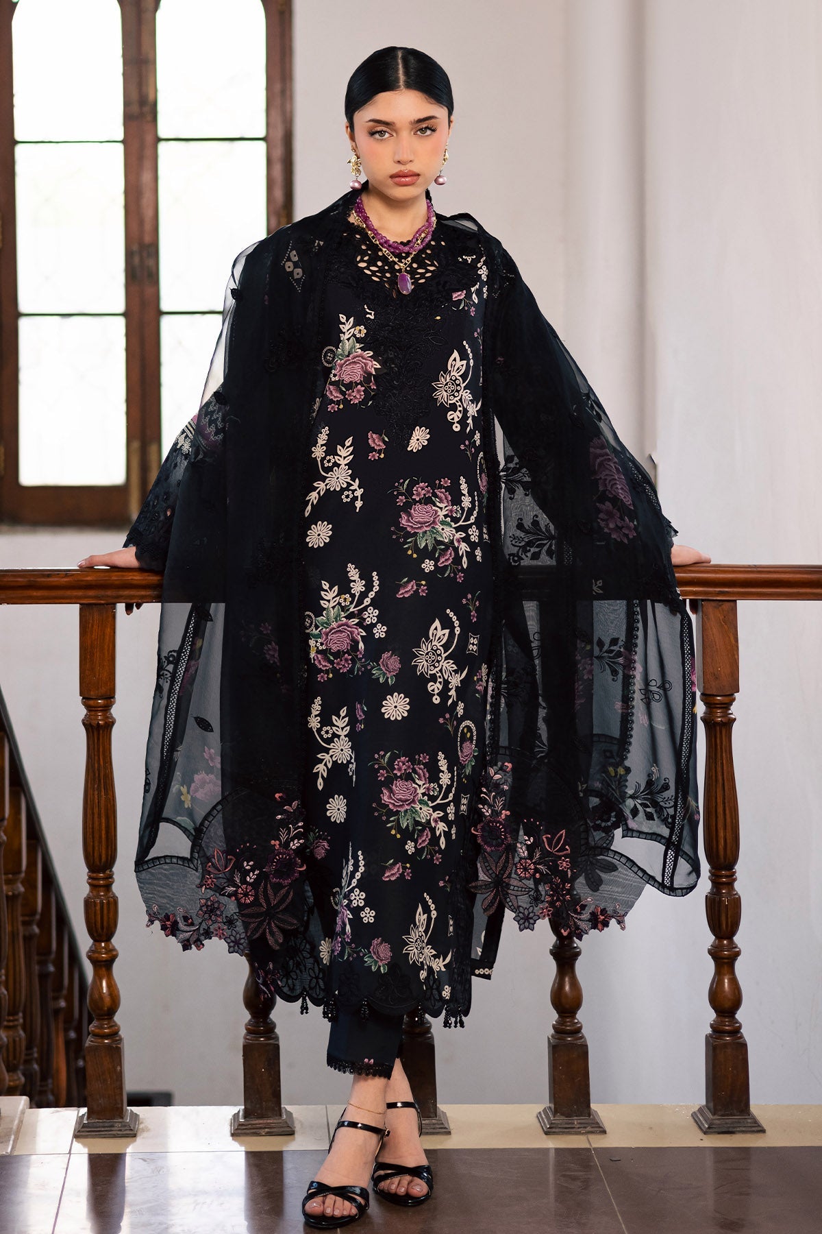Maya Lawn – NS-170