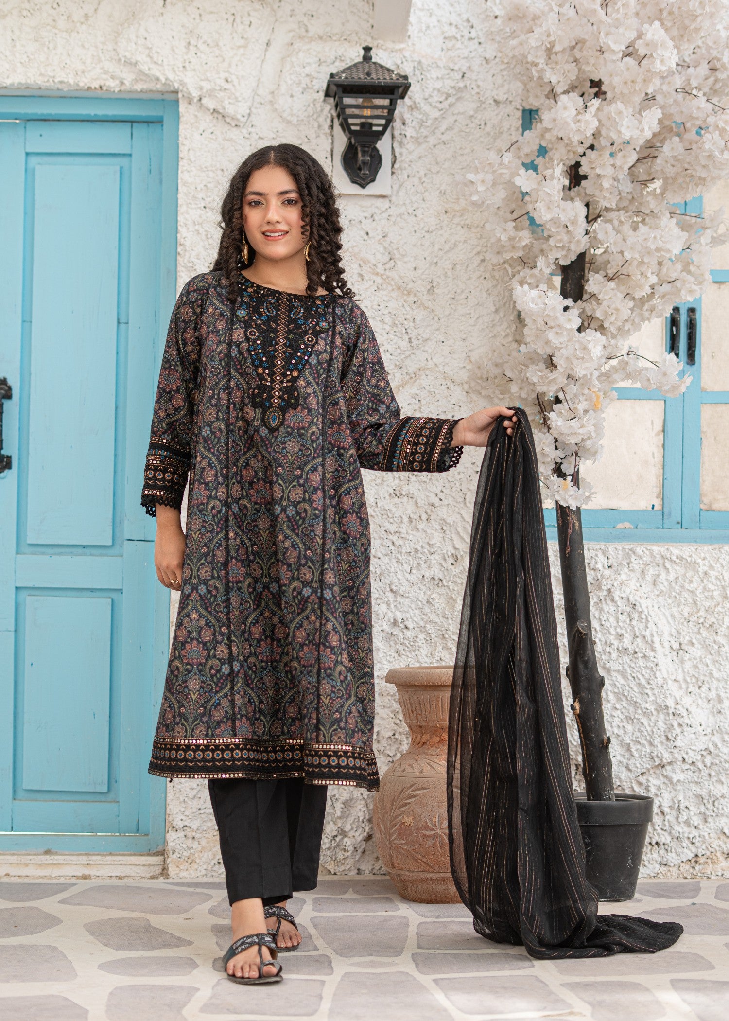 lawn cotton Pishwas in Black