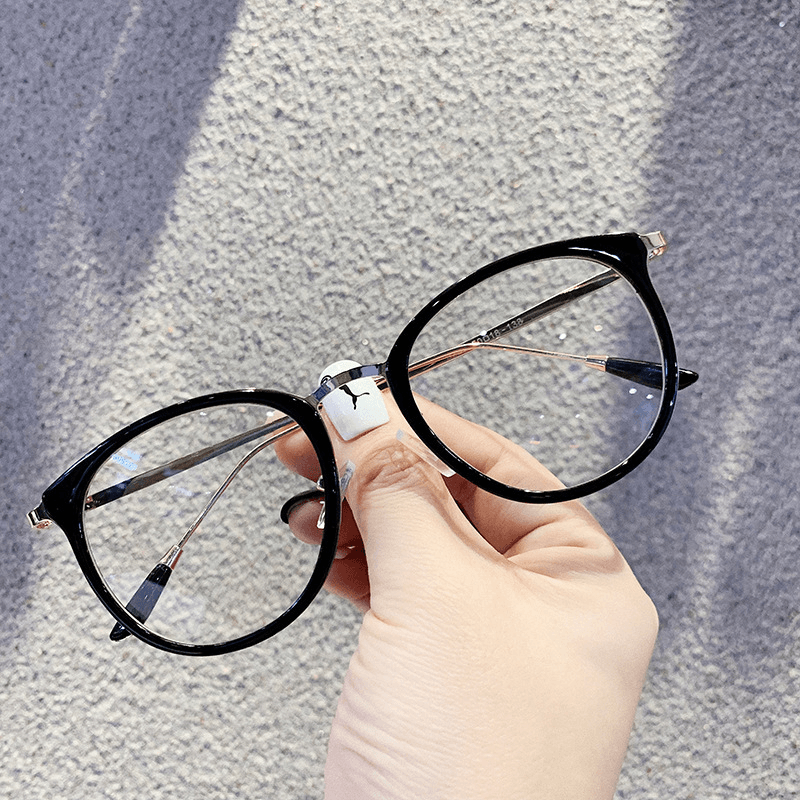 Men'S and Women'S Flat Glasses Frame with round Metal Nose Bridge