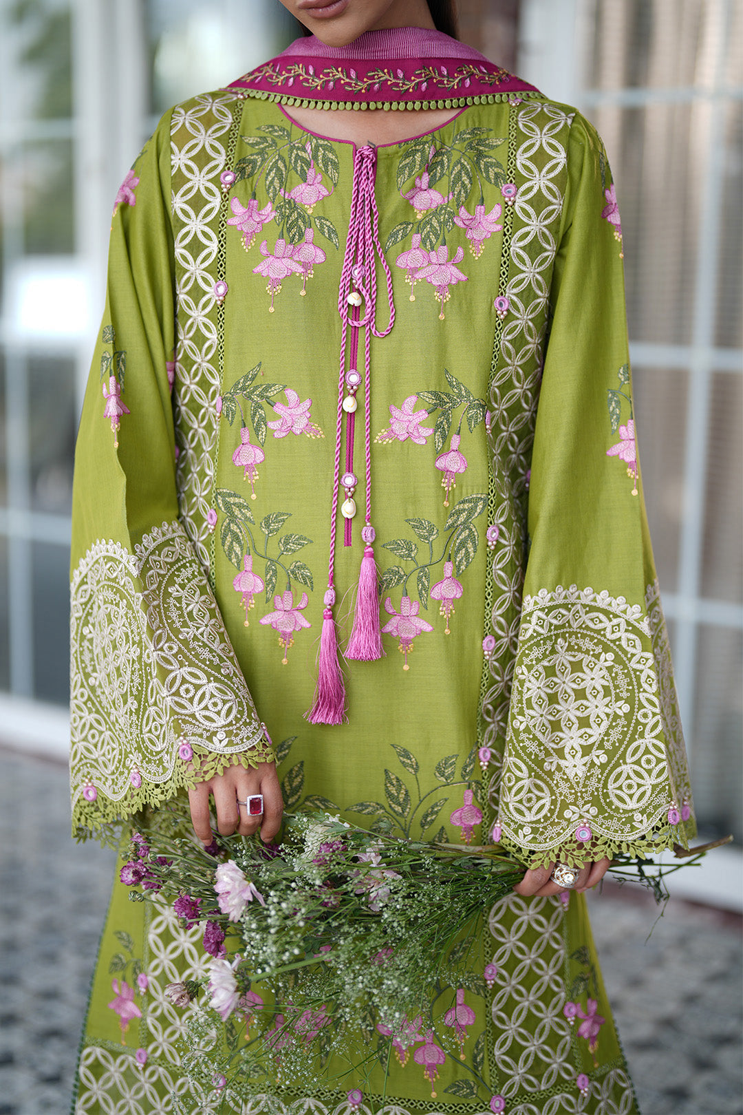 Summer Lawn – 7073-Summer