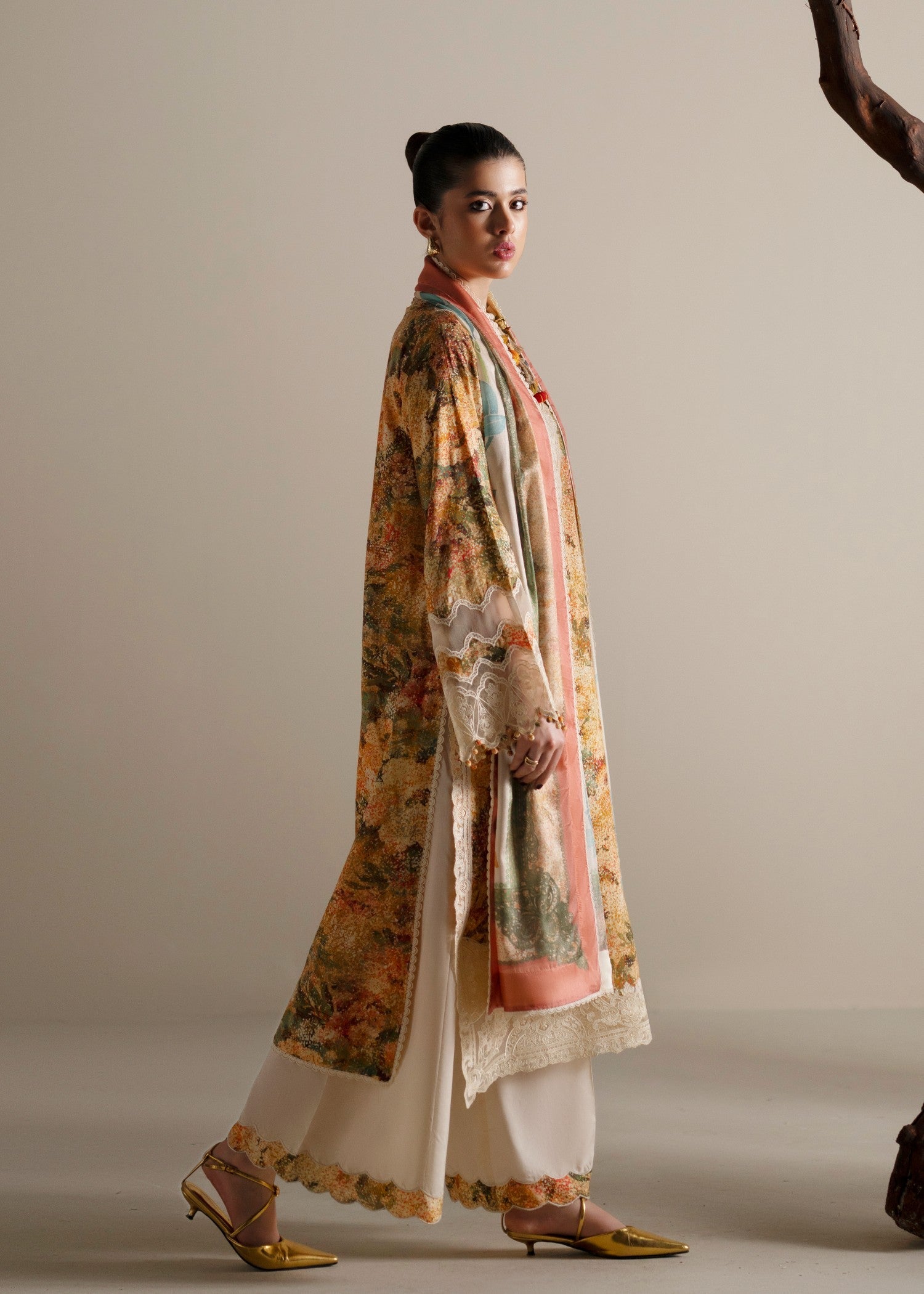 viscose Unstitched in Off-white, yellow