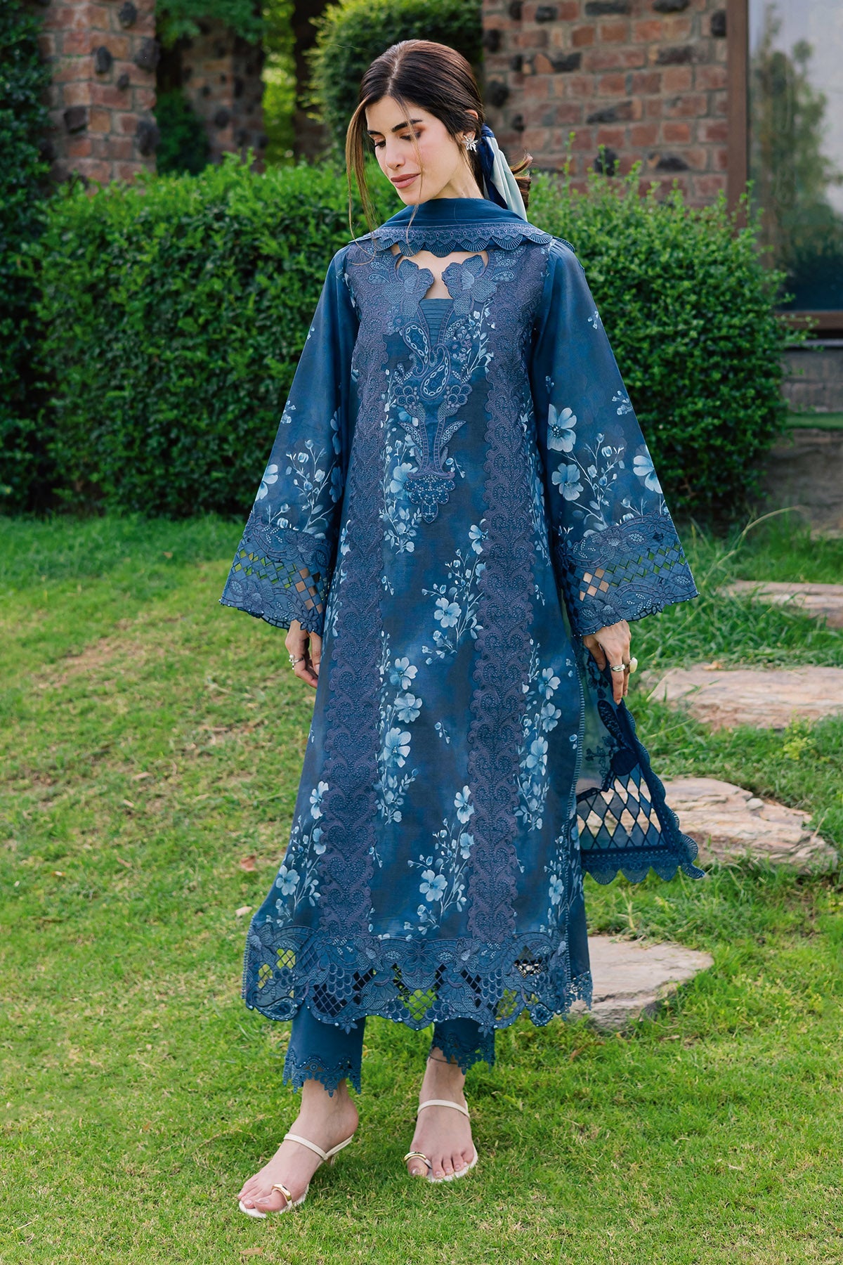 Lily May Lawn – NE-260