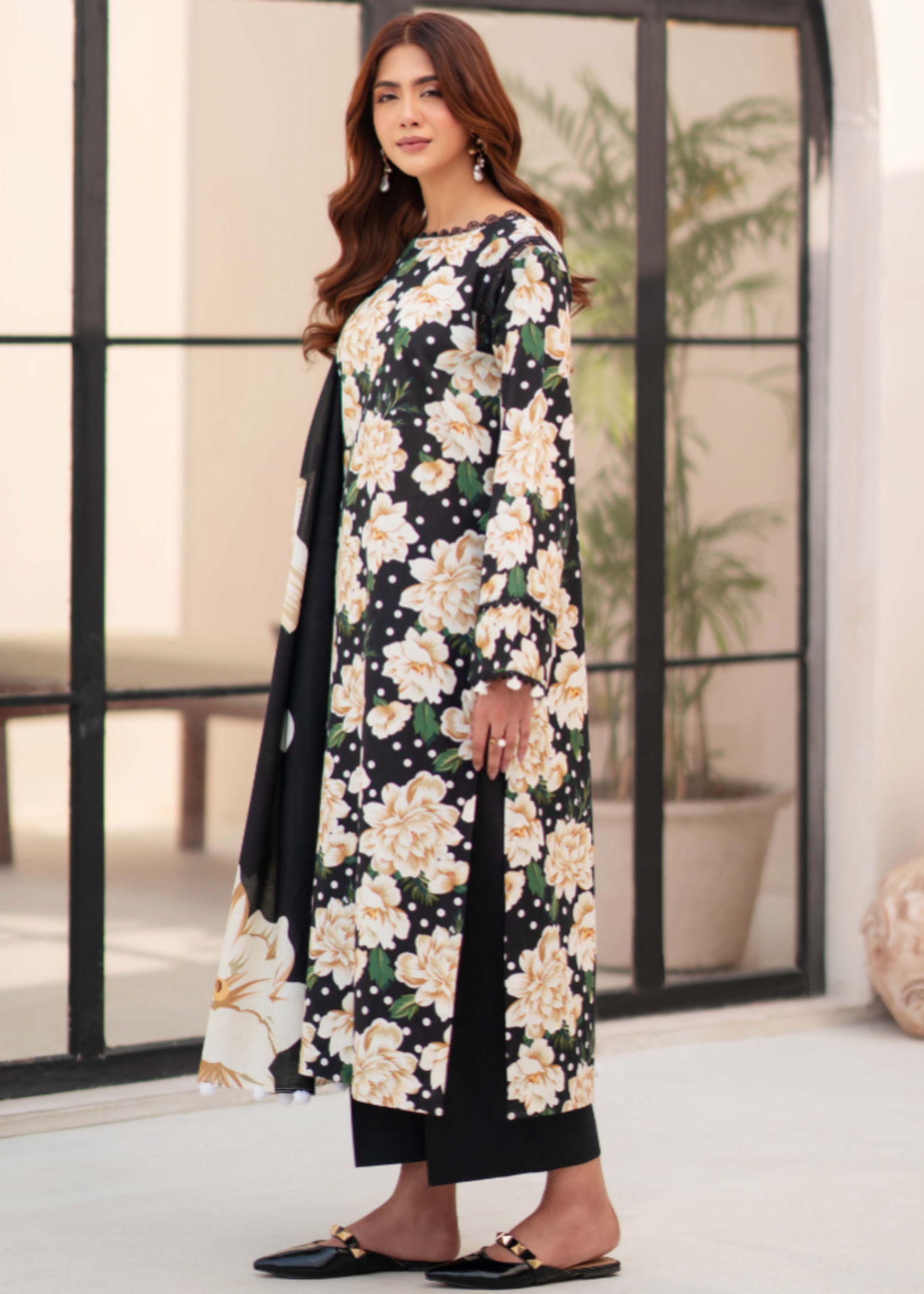 khaddar Unstitched in Jet black