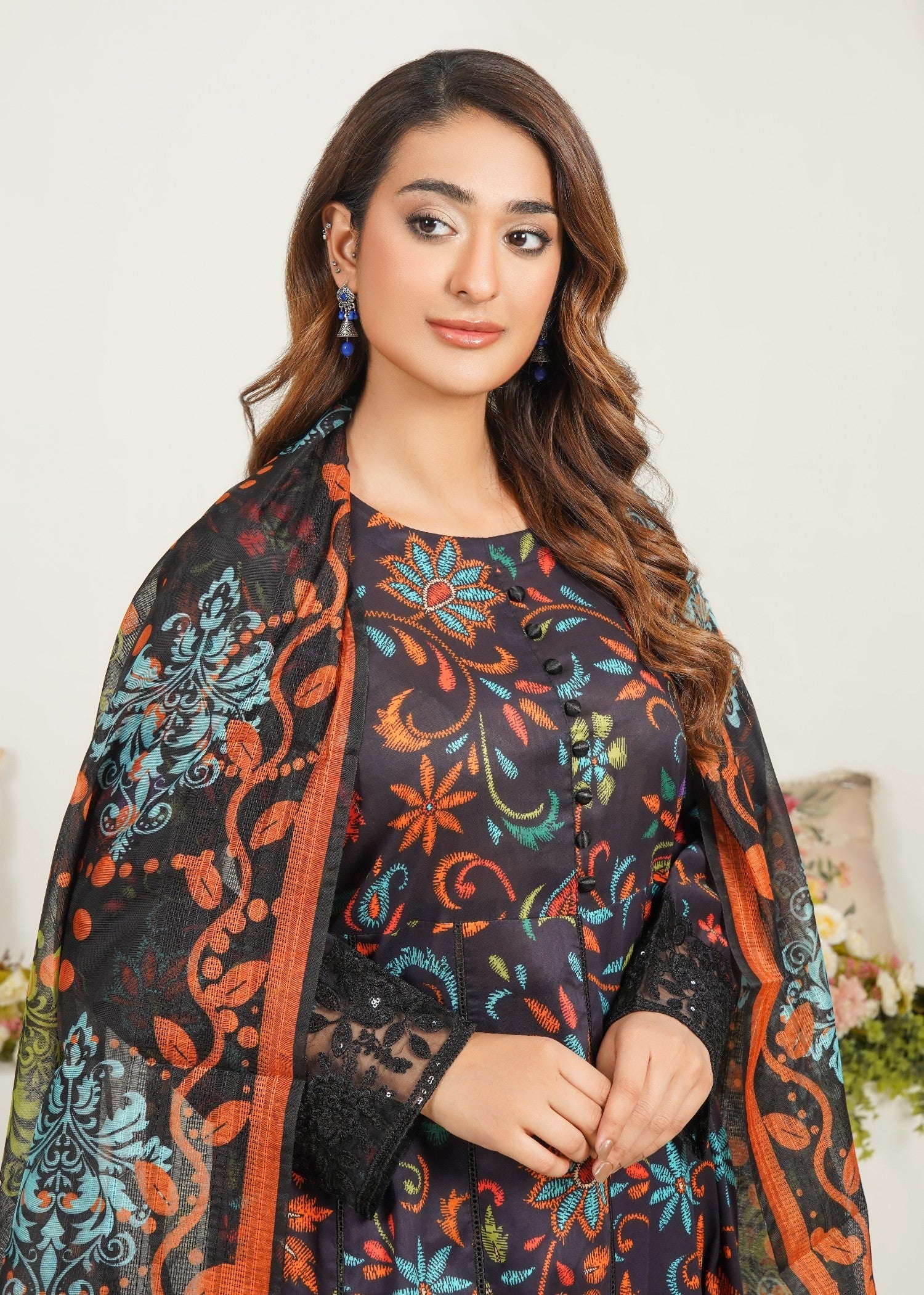 lawn Pishwas in Black