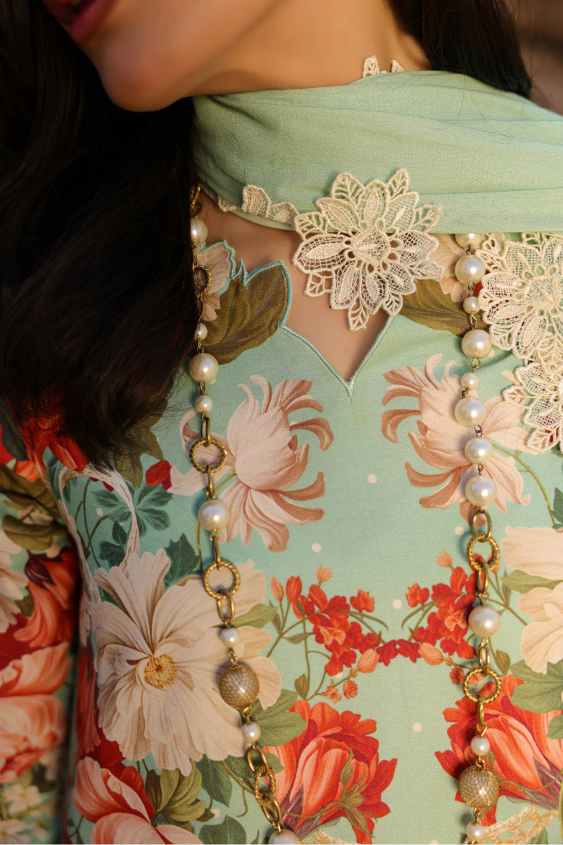 Summer Dreams Lawn – MARINA