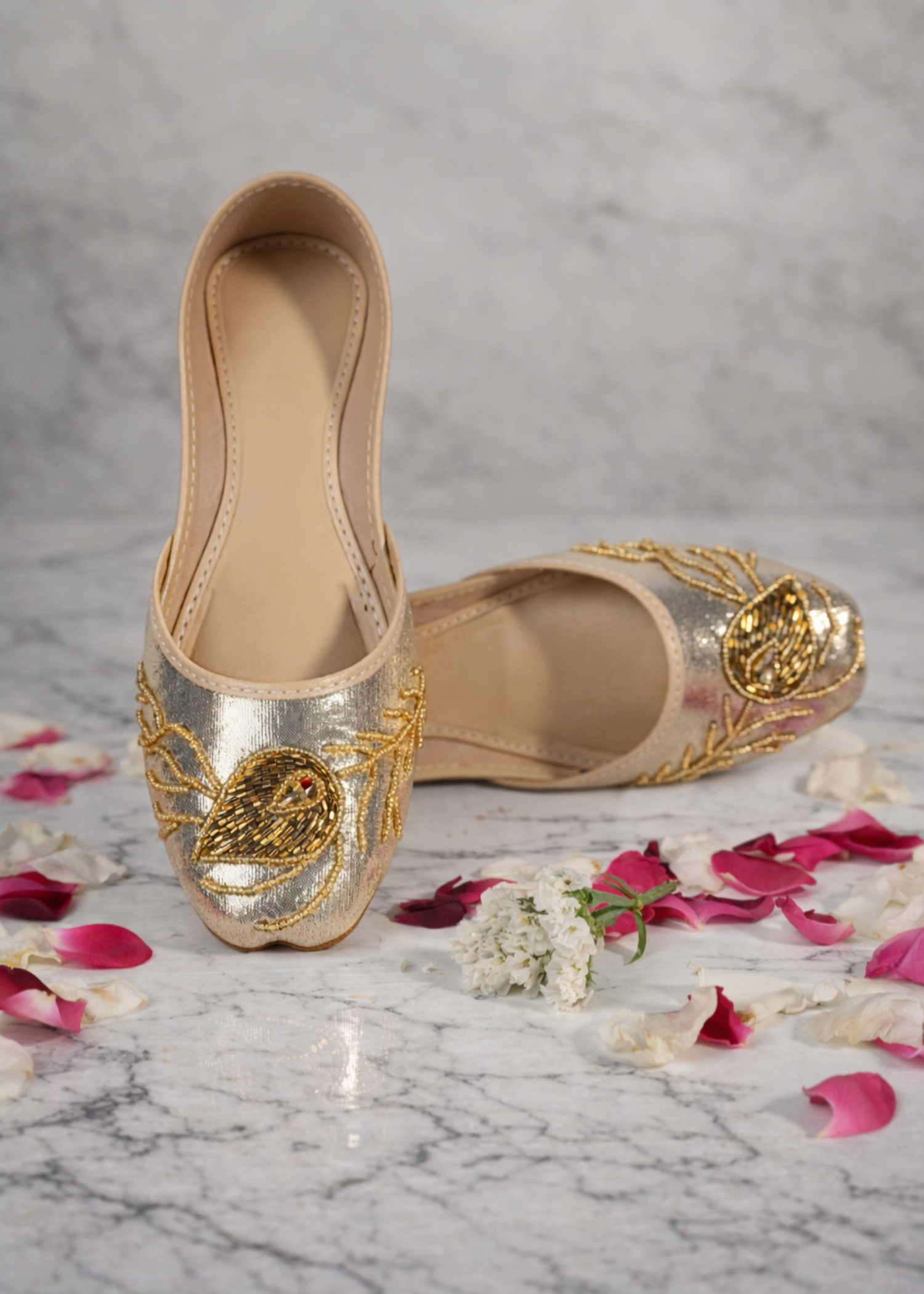 Khussa in Gold by - High Quality Women Khussa VHH1095