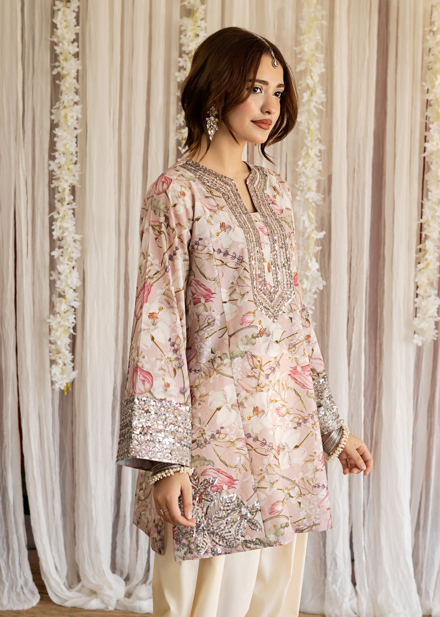 lawn Kurta Set in Baby pink, off-white