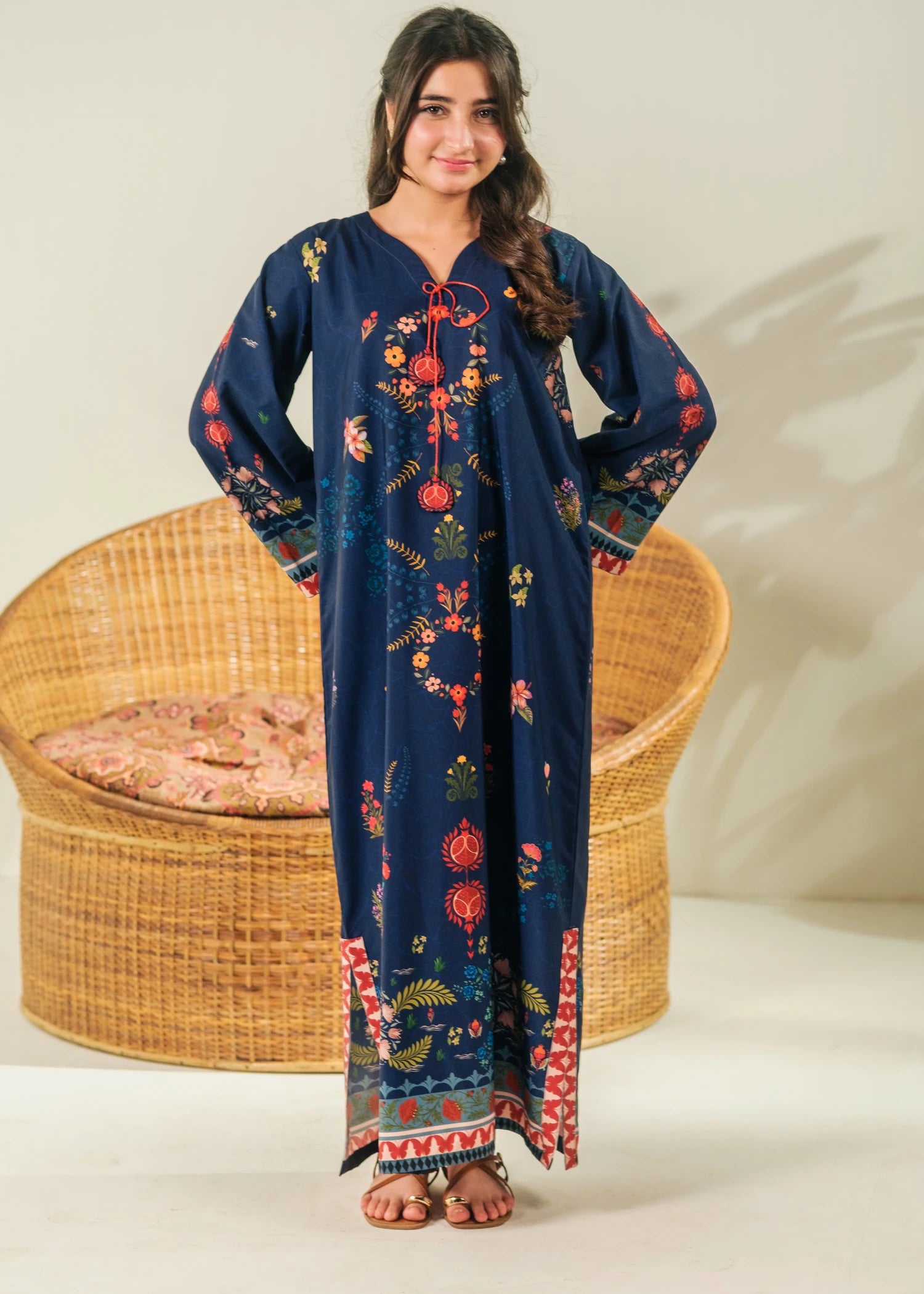 crepe Kaftan in Midnight blue