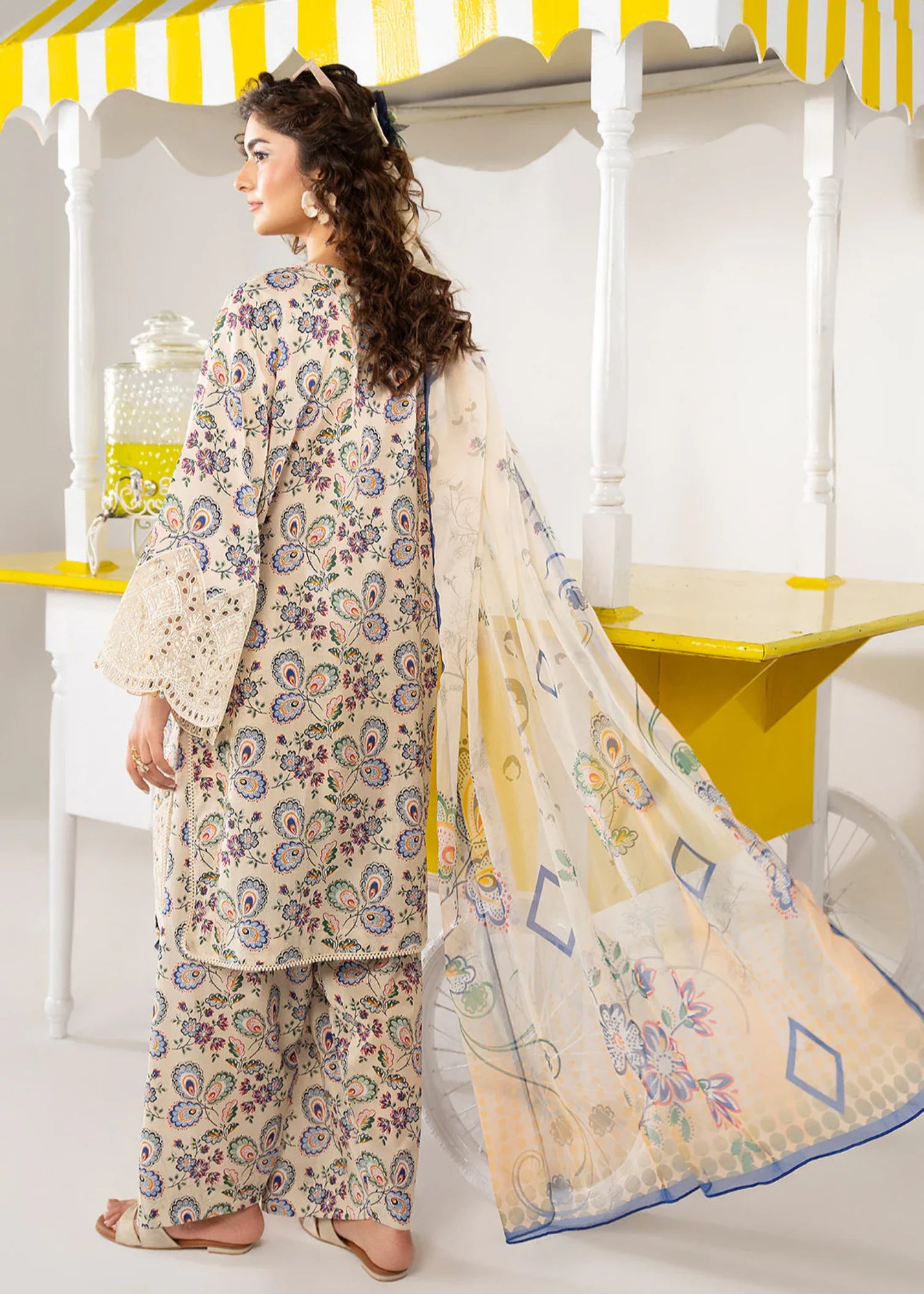 lawn cotton Kurta Set in Beige, multi