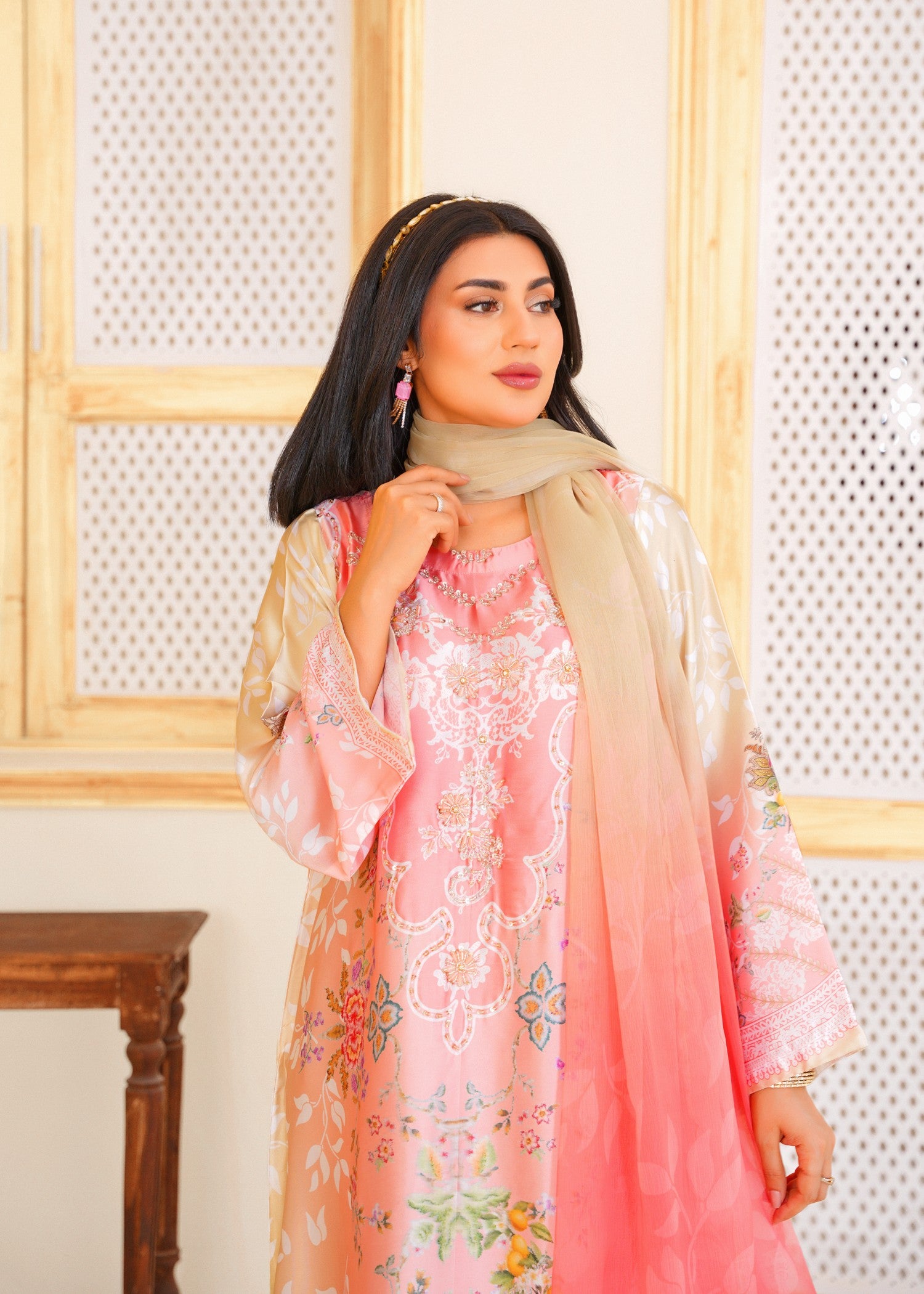 charmuse/shamooz Kaftan in Pale pink