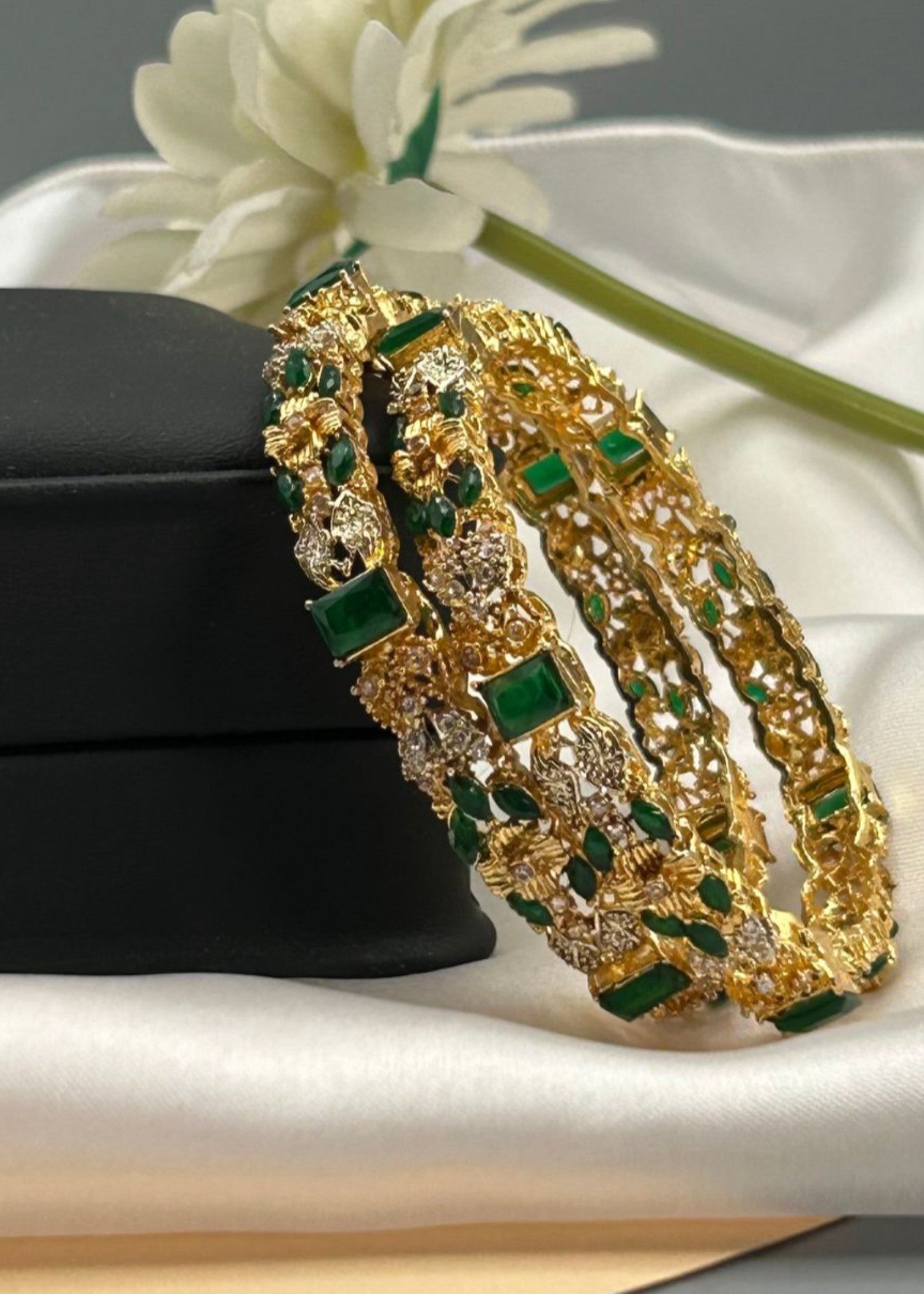Bangles in Green Color by - Trendy Women Bangles CUO8839