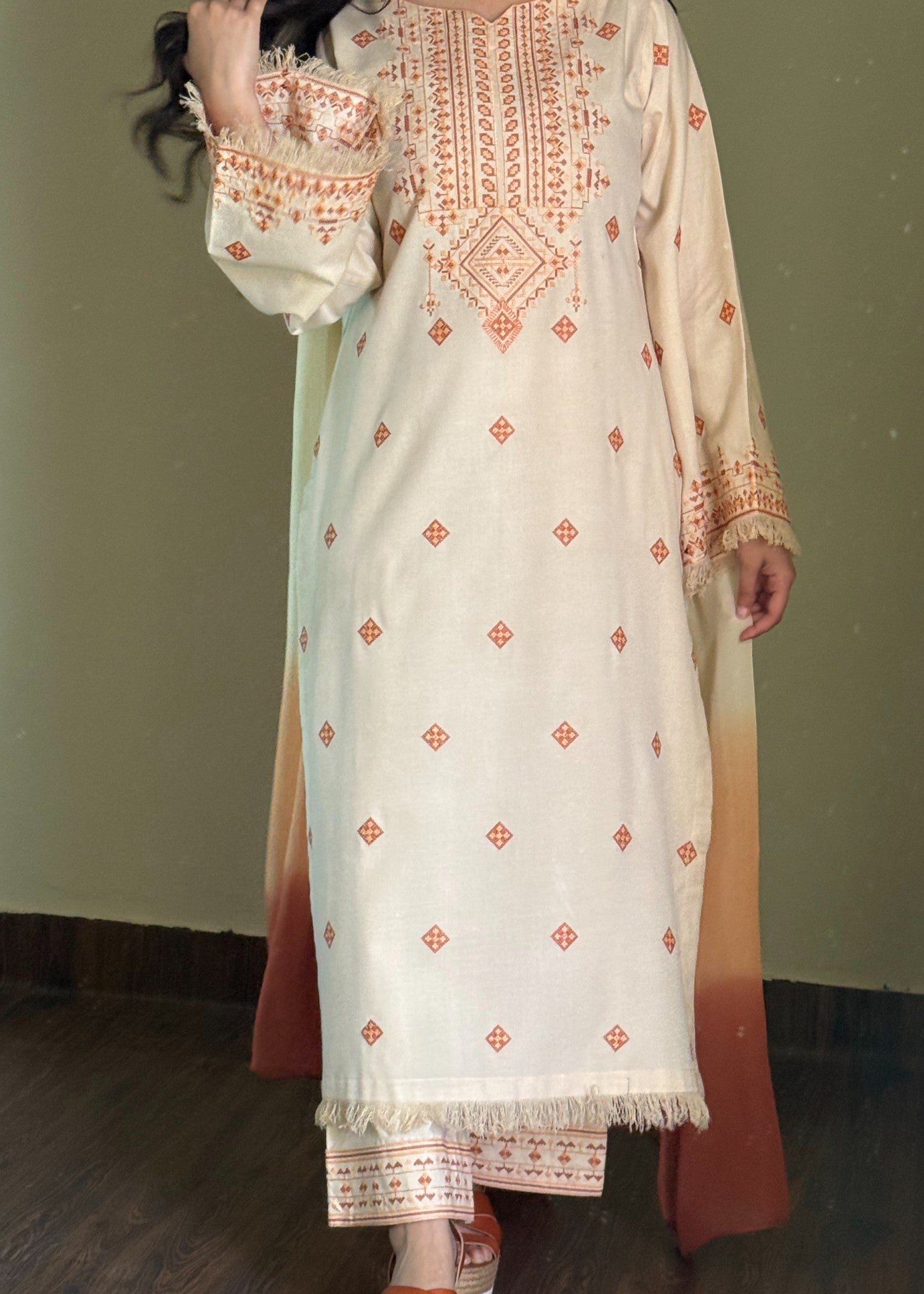 lawn cotton Kurta Set in Ivory, peach orange