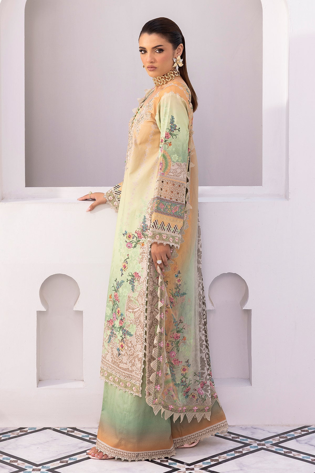Rang-e-Bahar Lawn – CRB6-22