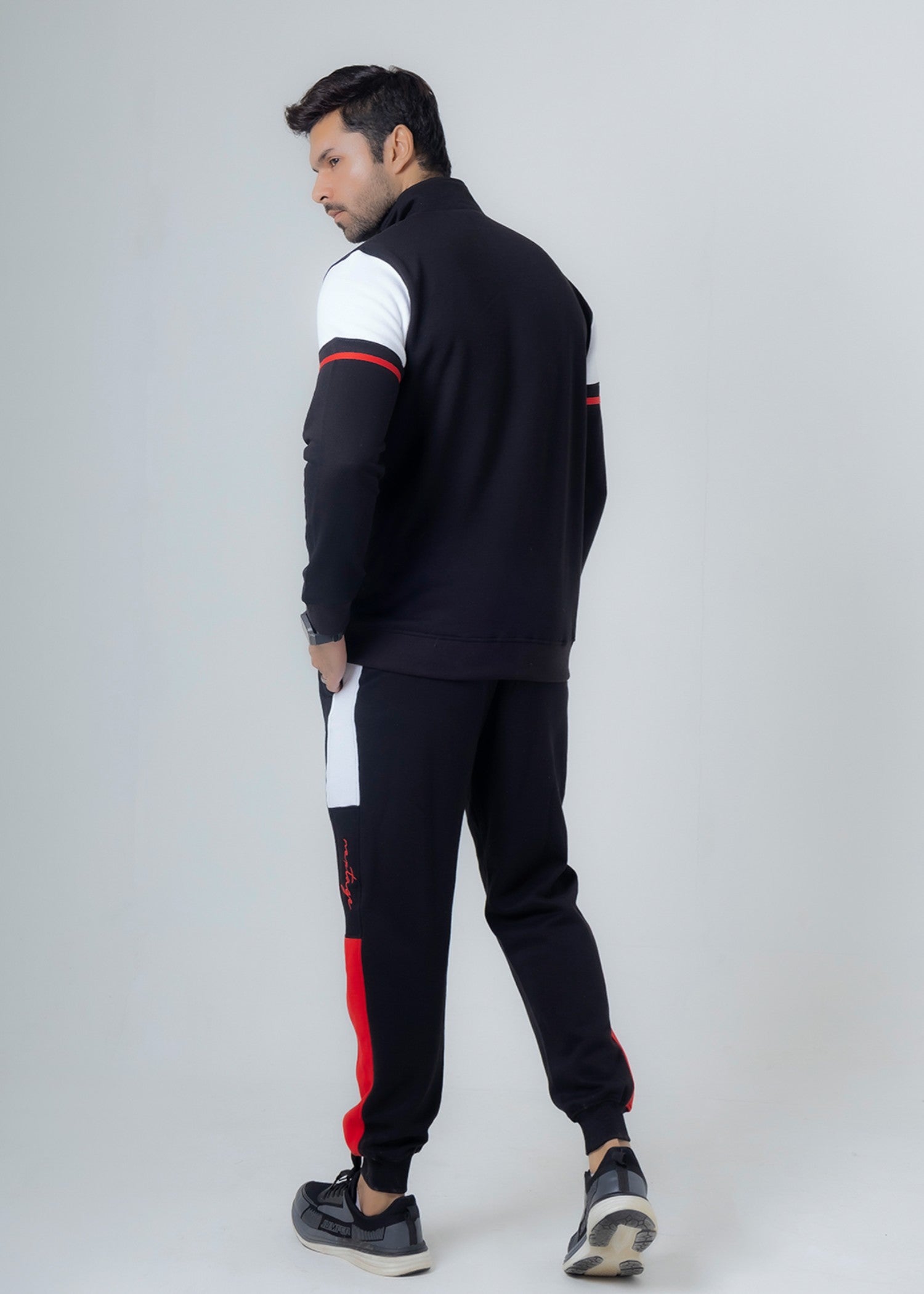 fleece Tracksuit in Black, red, white