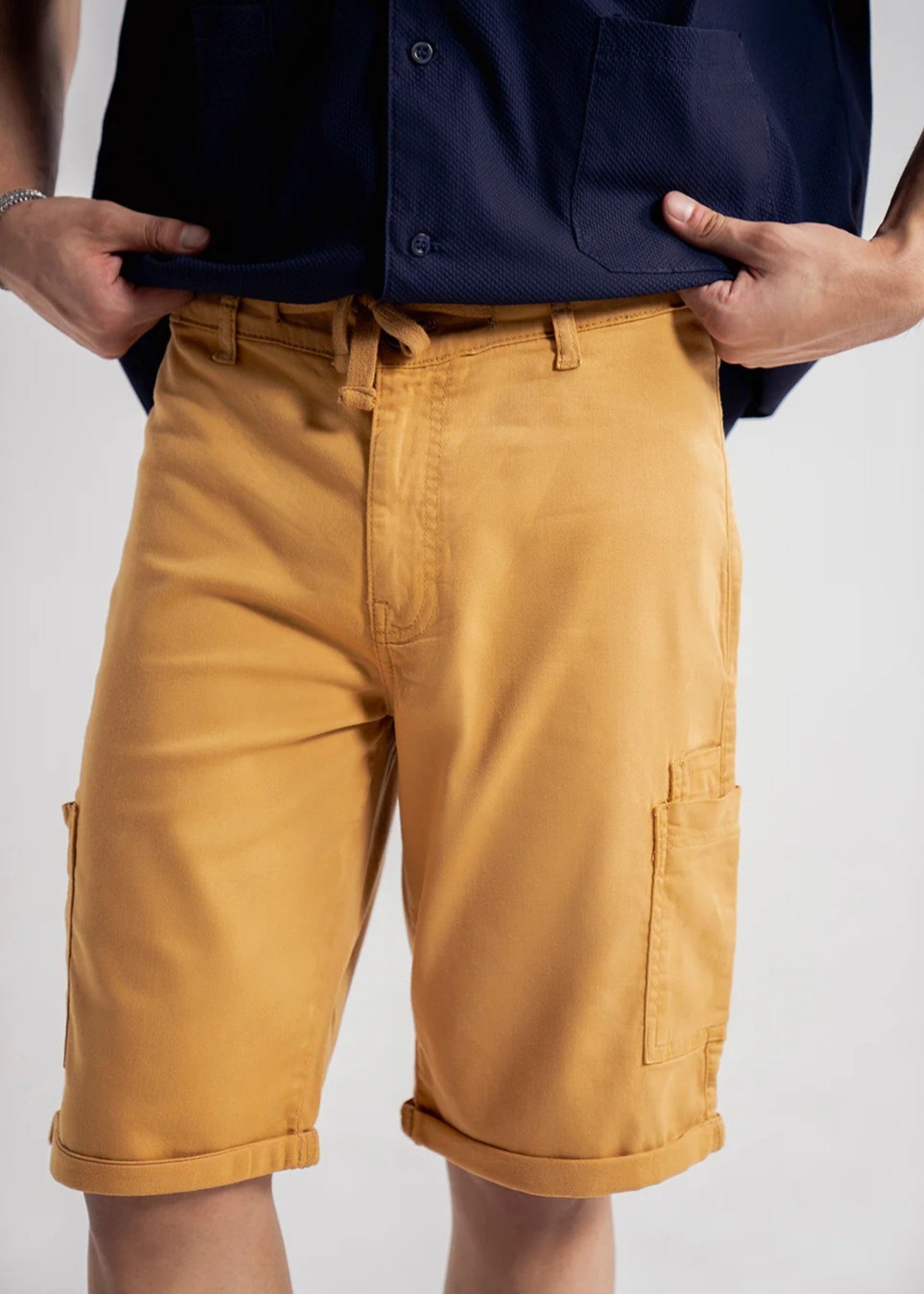 twill cotton Shorts in Carrot orange