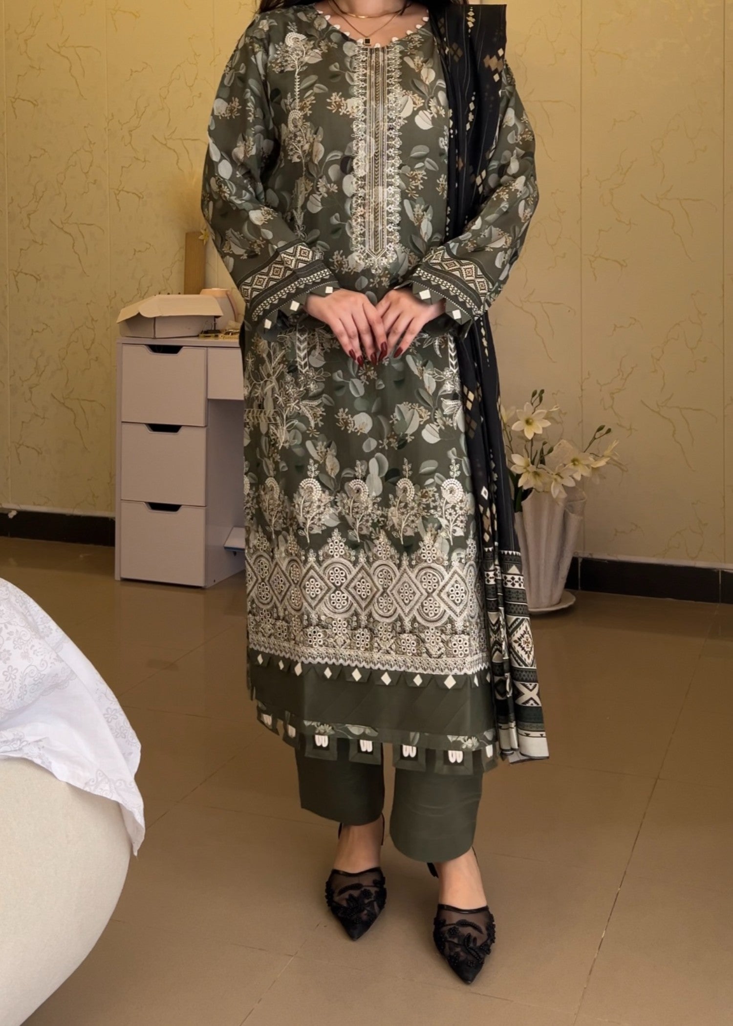 lawn Kurta Set in Army green