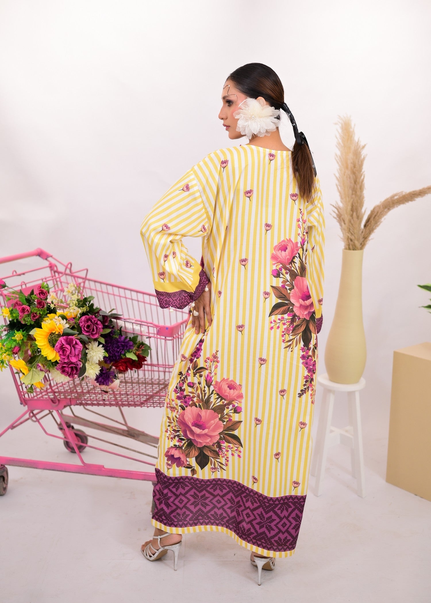 swiss lawn Kaftan in Yellow, white