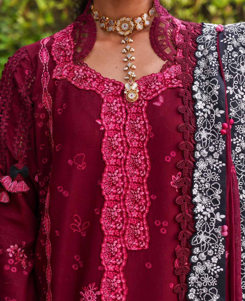 Lilas Lawn – Azari