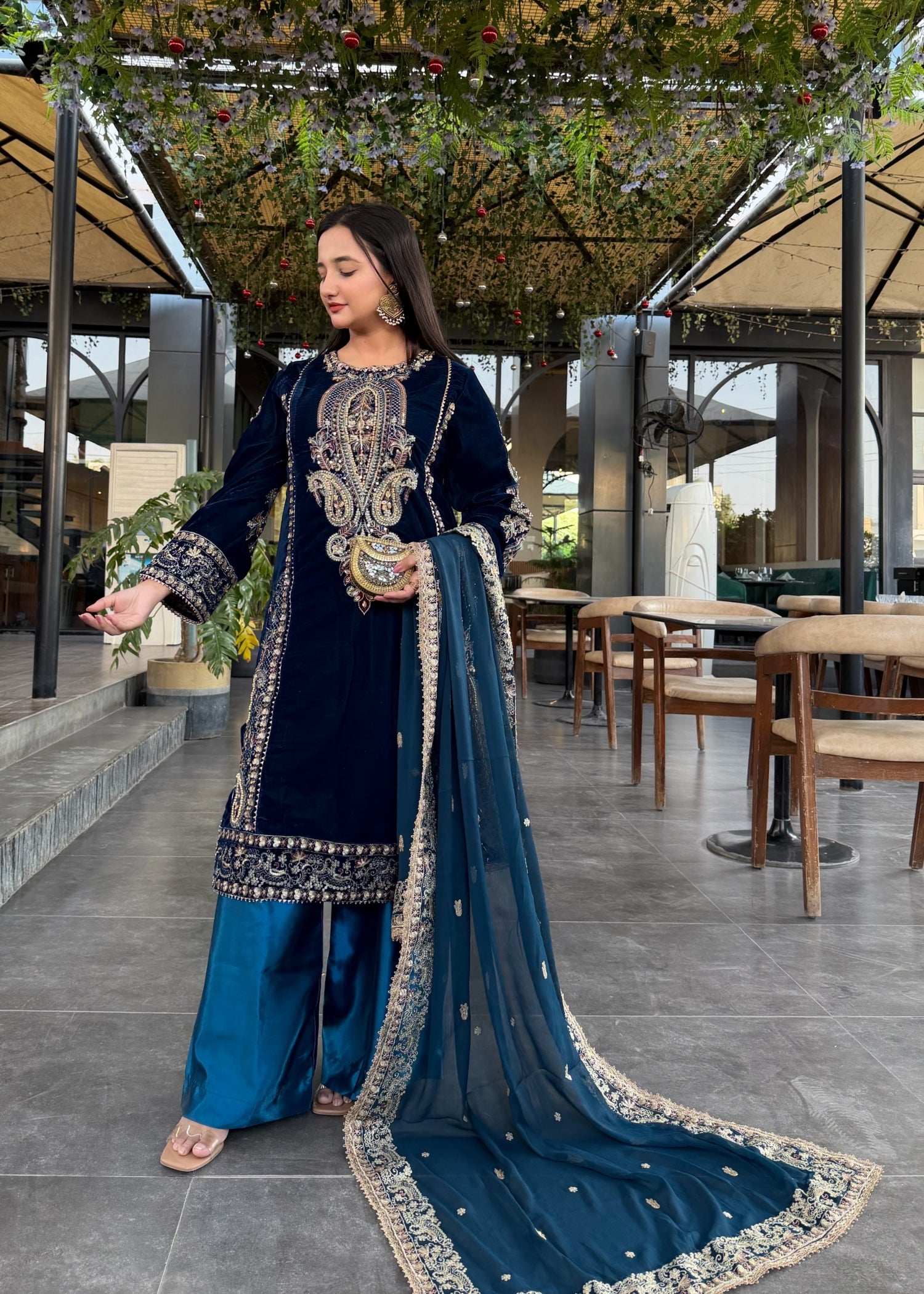chinese micro velvet 9000 Kurta Set in Dark blue