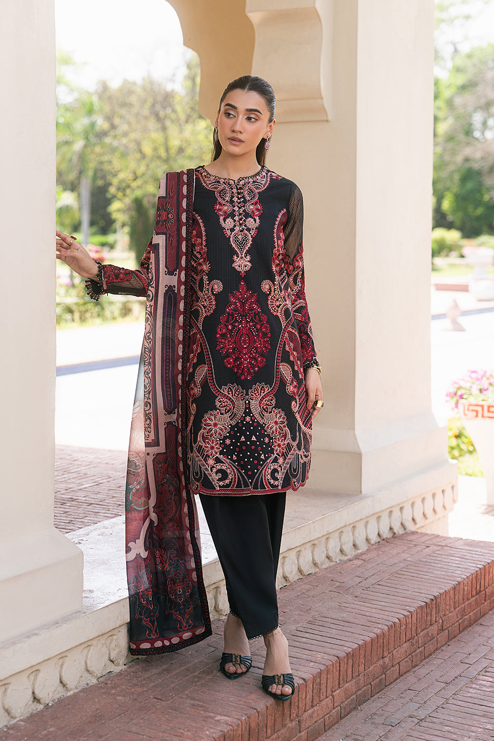 Luxury Lawn – AMARYLLIS - MSU0630
