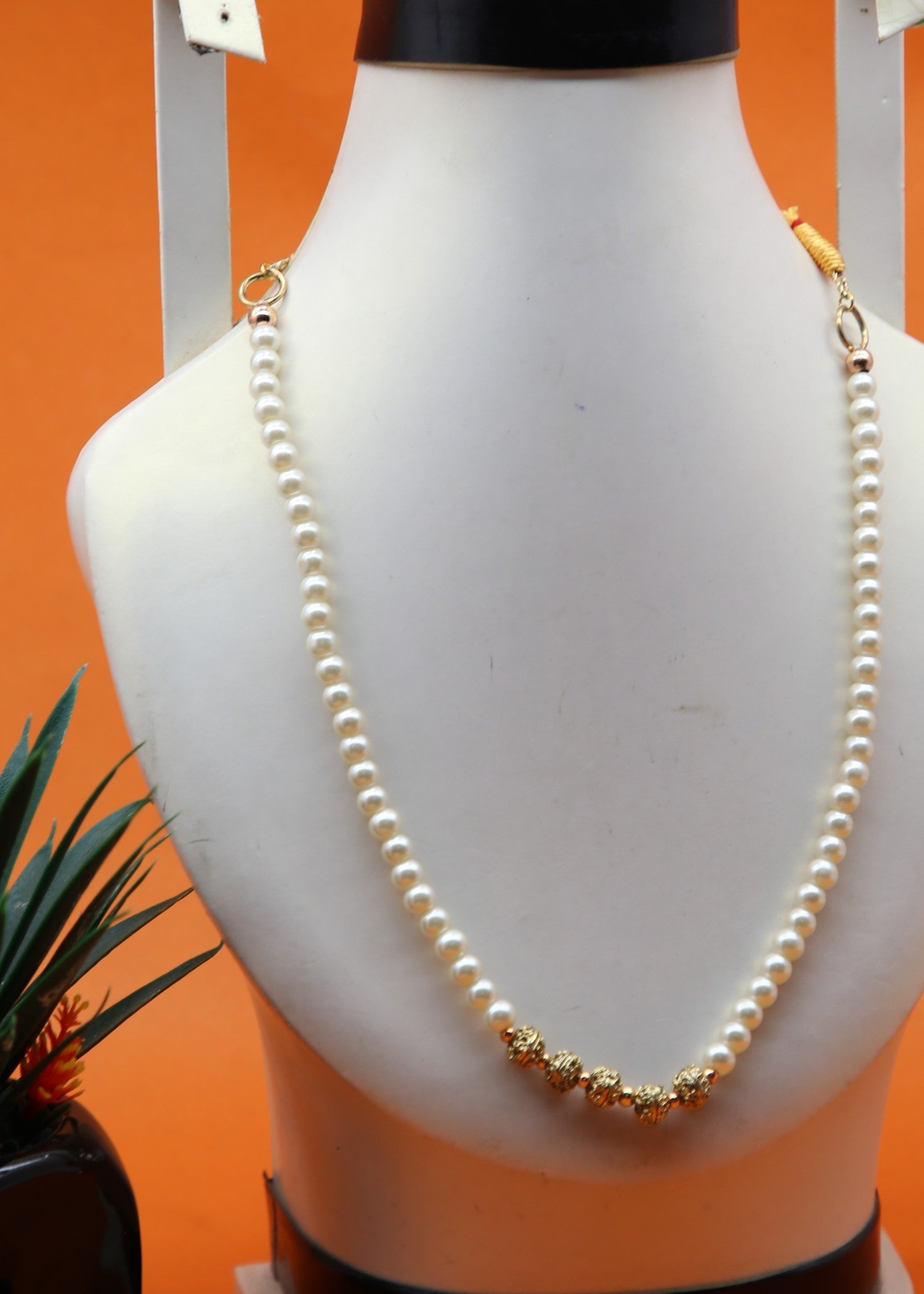 Necklace in Off-white Color by - Trendy Women Necklace XKO8228