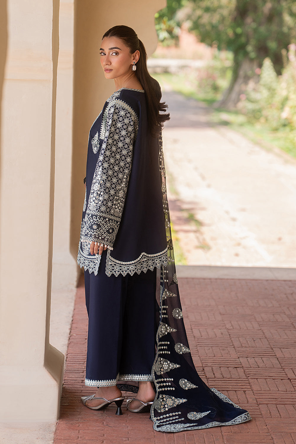 Luxury Lawn – TUBEROSE - MSU0638