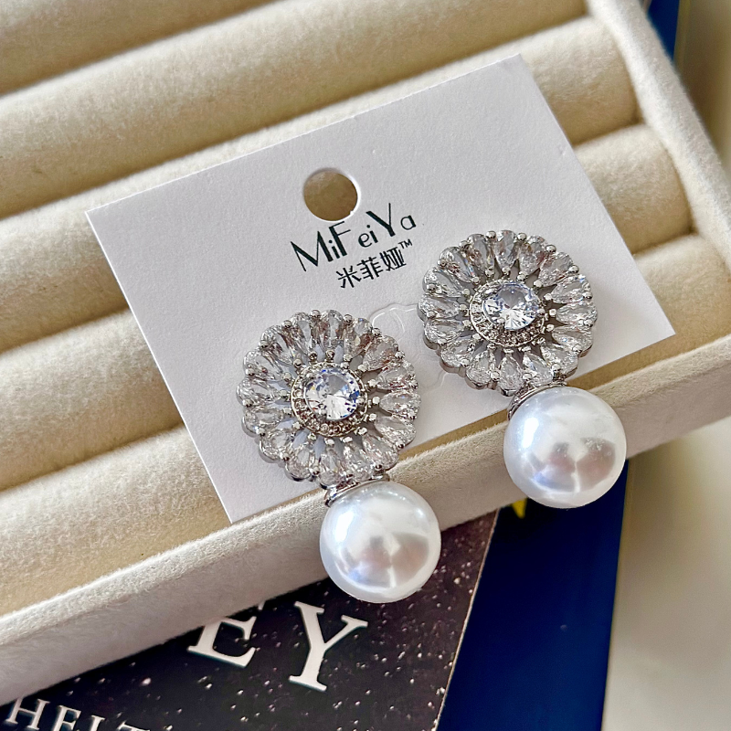 Earrings in Silver Color by - Trendy Women Earrings KTL2246