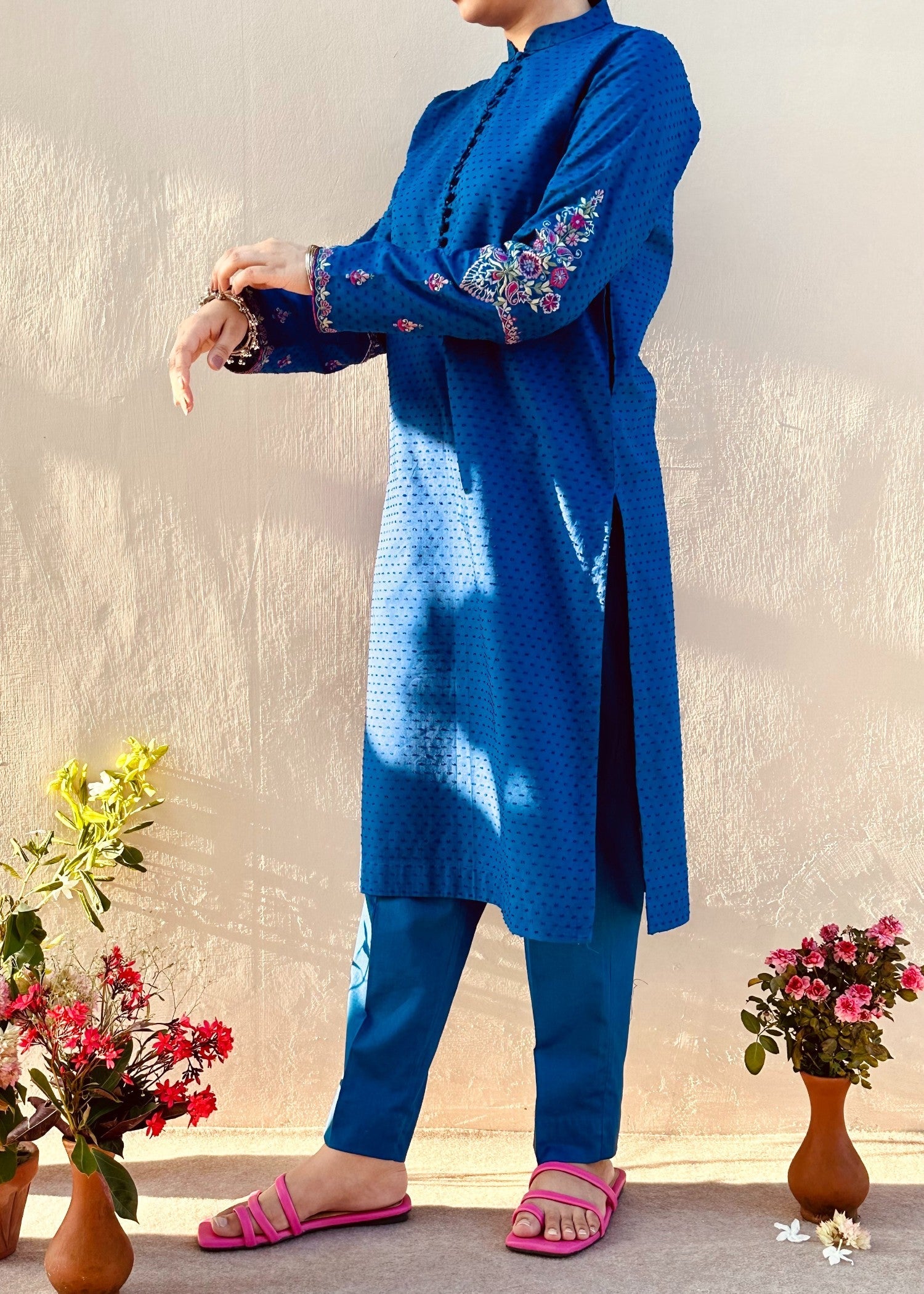 brochea jacquard Kurta Set in Royal blue