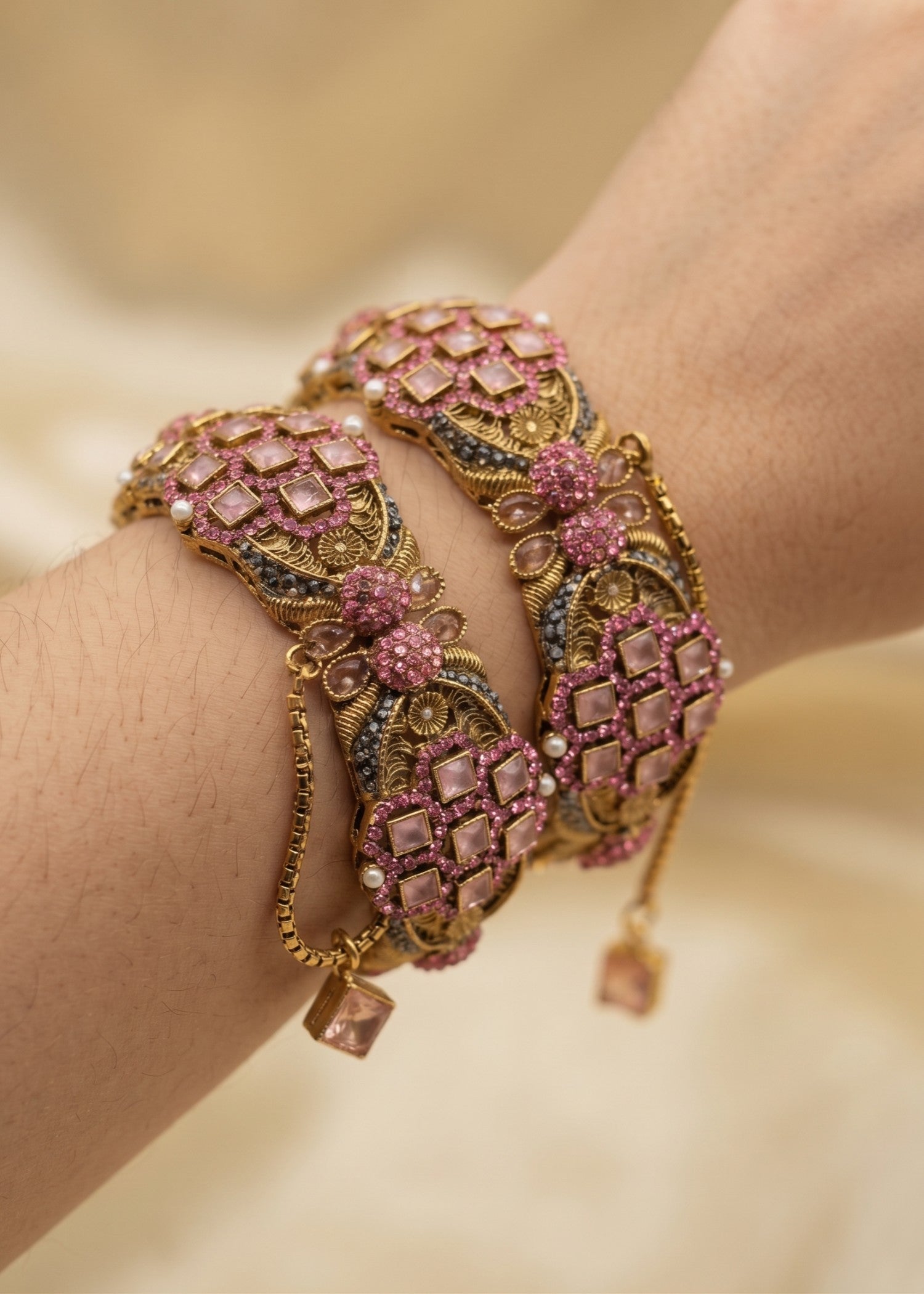 Bangles in Pink, antique white Color by - Trendy Women Bangles YZN7382
