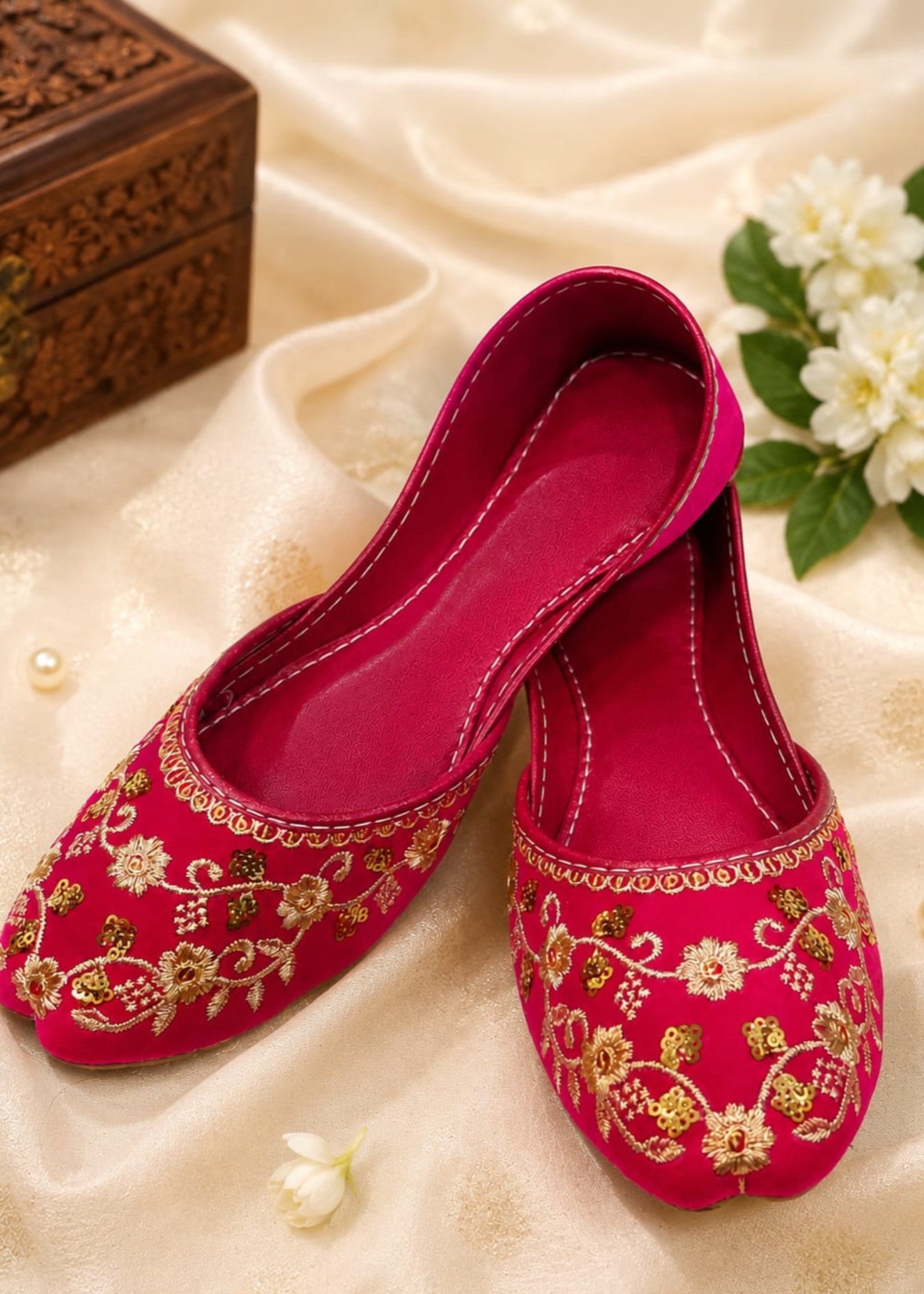 Khussa in Raspberry pink by - High Quality Women Khussa GNC7130
